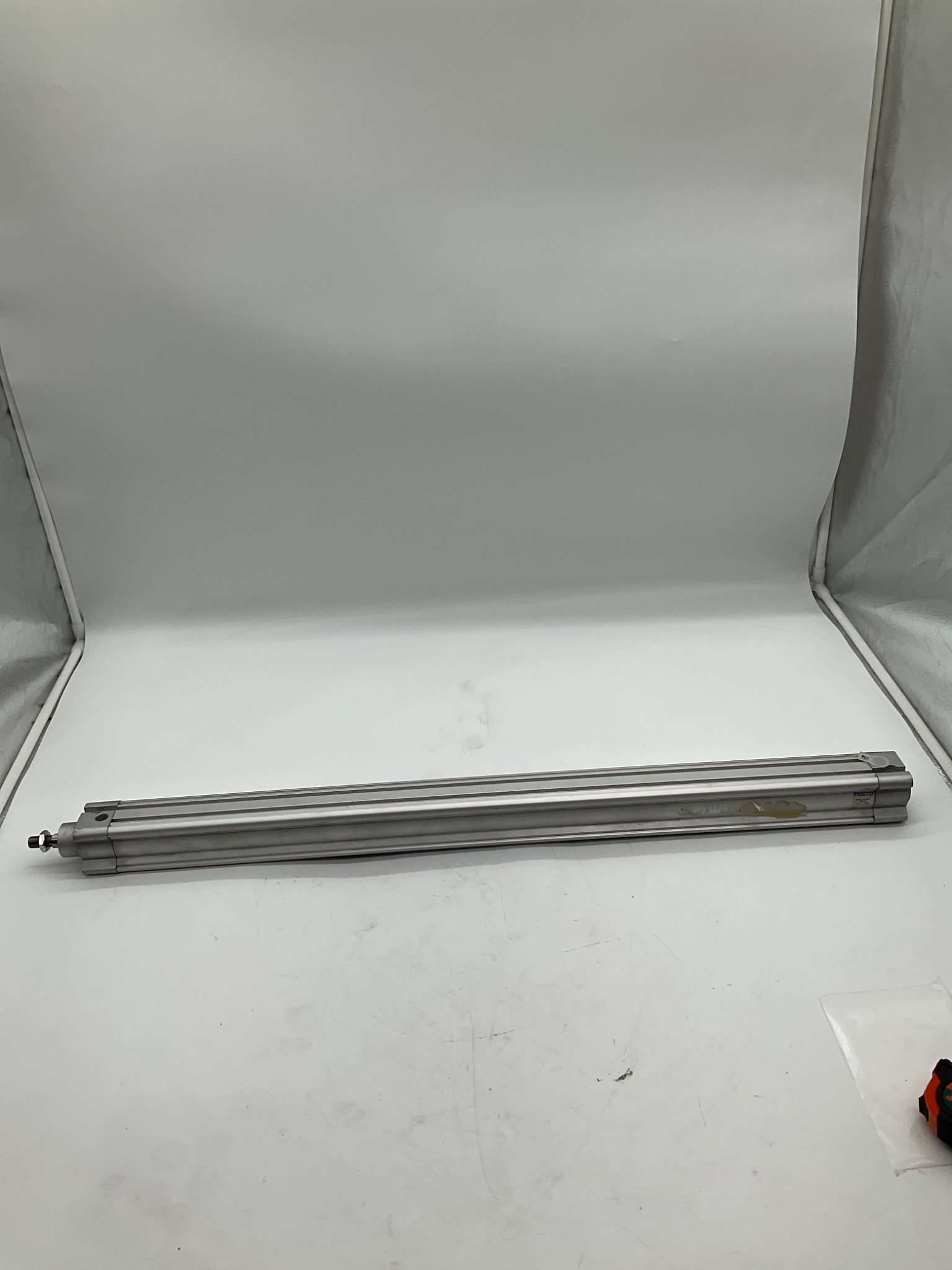 FESTO DNCB-40-700-PPV-A ISO Pneumatic Cylinder 40mm Bore 700mm Stroke USED 0