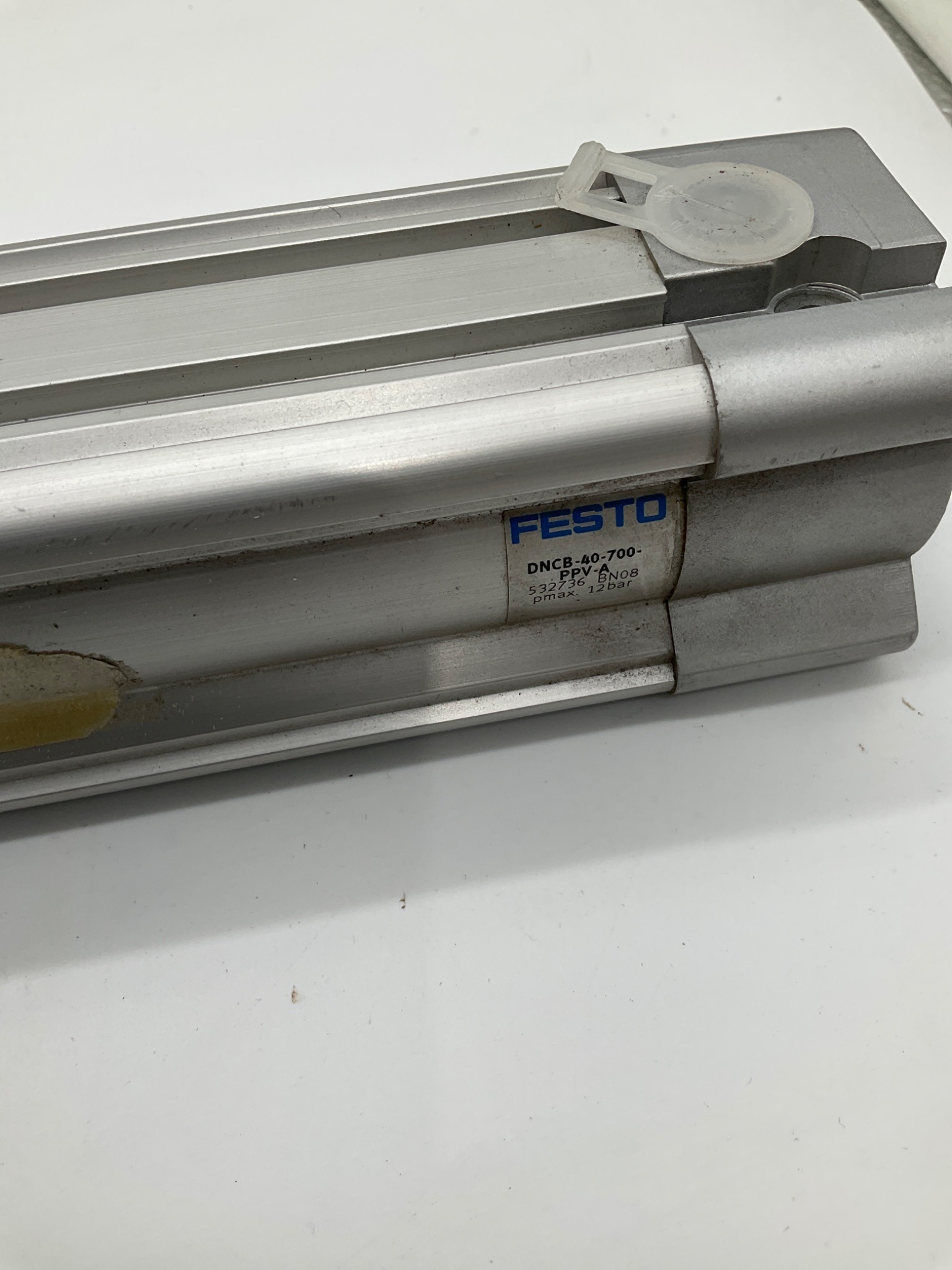 FESTO DNCB-40-700-PPV-A ISO Pneumatic Cylinder 40mm Bore 700mm Stroke USED 1