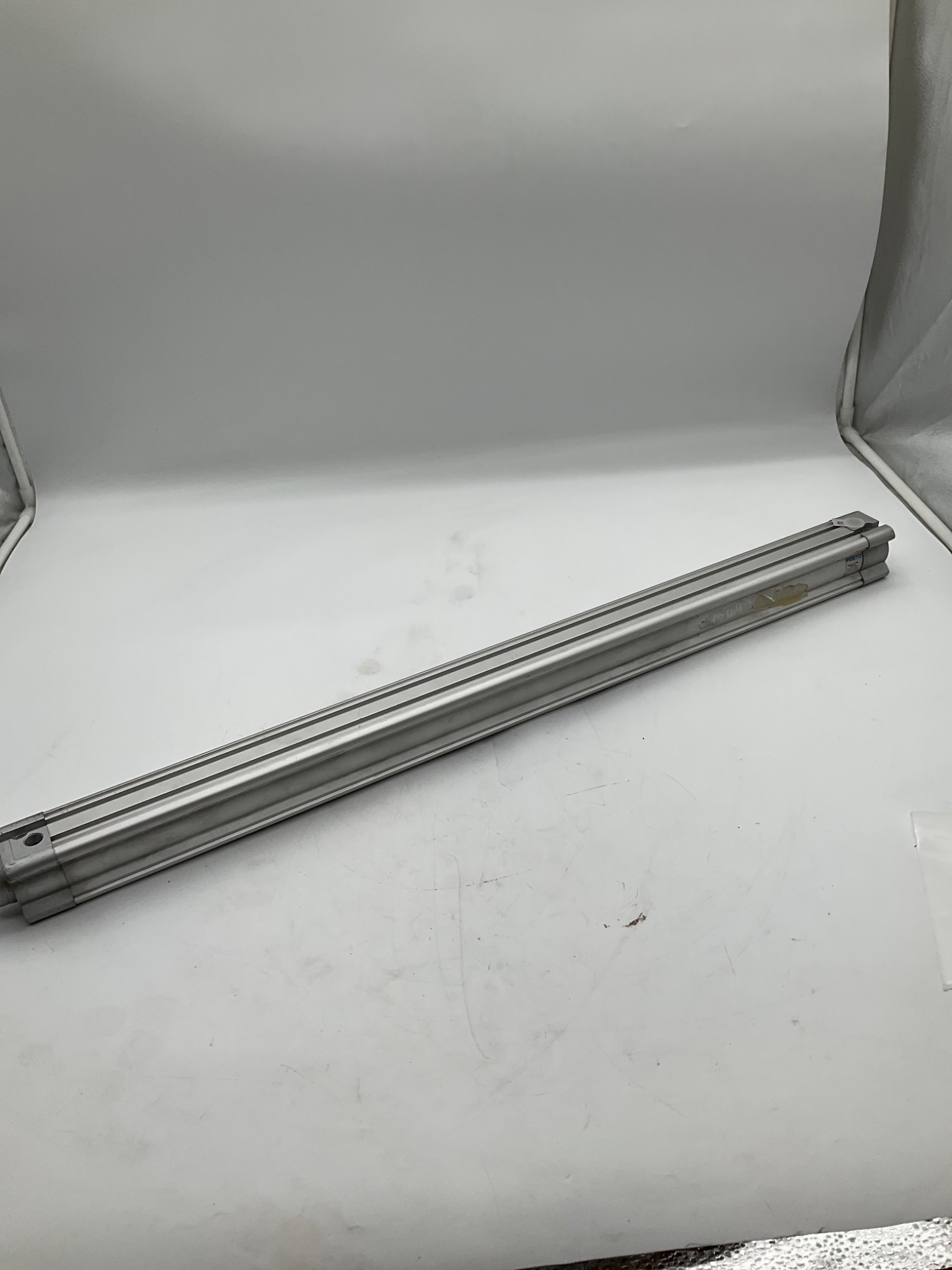 FESTO DNCB-40-700-PPV-A ISO Pneumatic Cylinder 40mm Bore 700mm Stroke USED 3