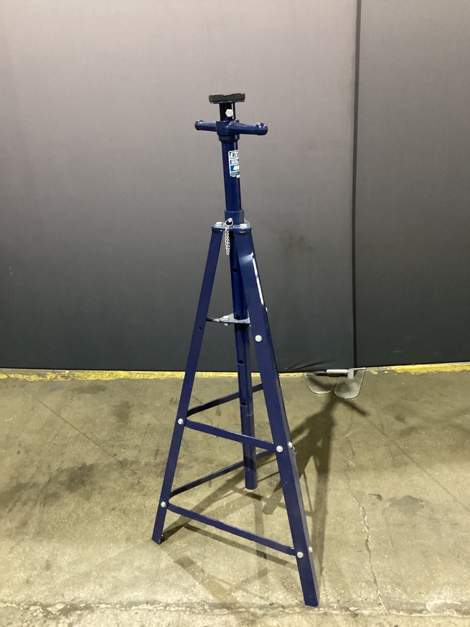 TCE TCE42009 Professional High Reach Jack Stand 4000 LB Capacity USED 0