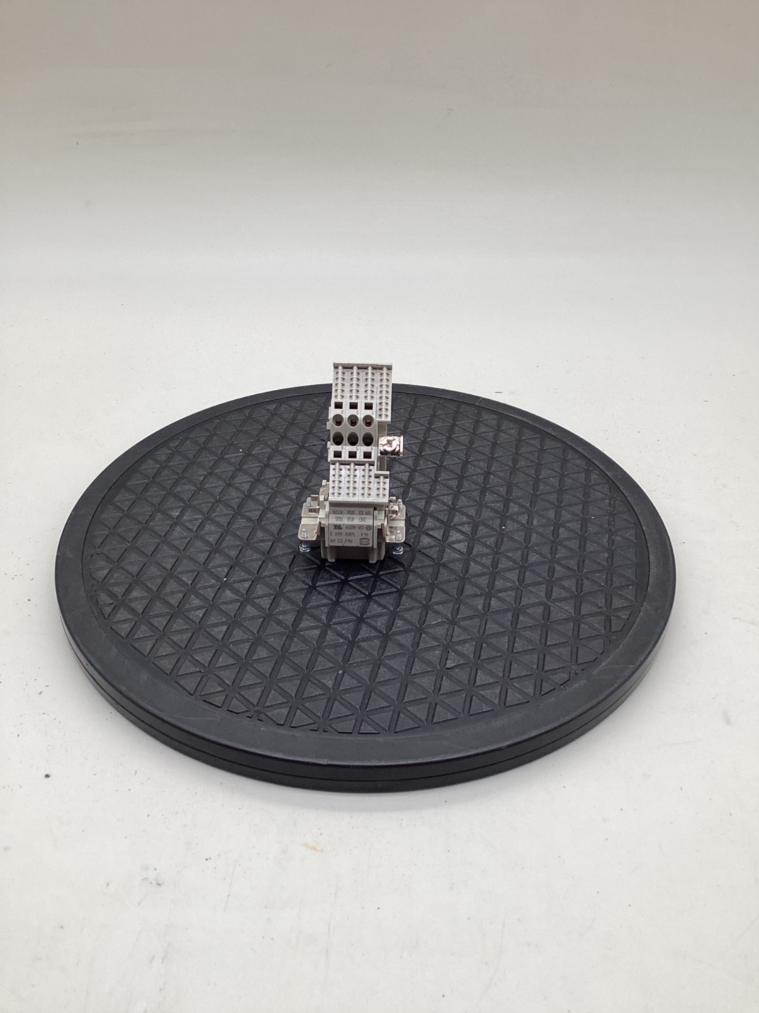 HARTING 09330664739 Han ES AV 6B Female Connector Insert USED 3