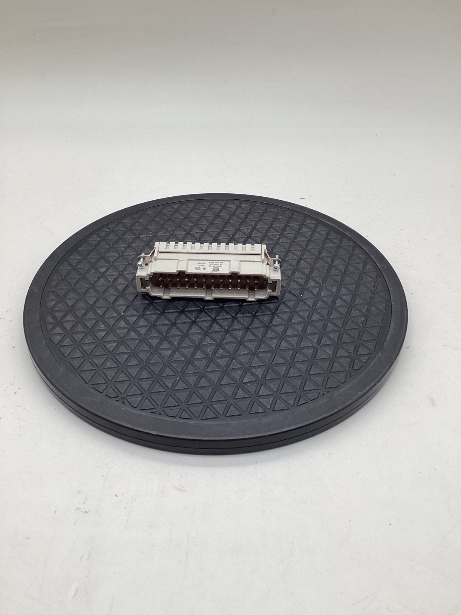 HARTING 09330242616 Han 24ES-M Heavy Duty Connector Insert USED 2
