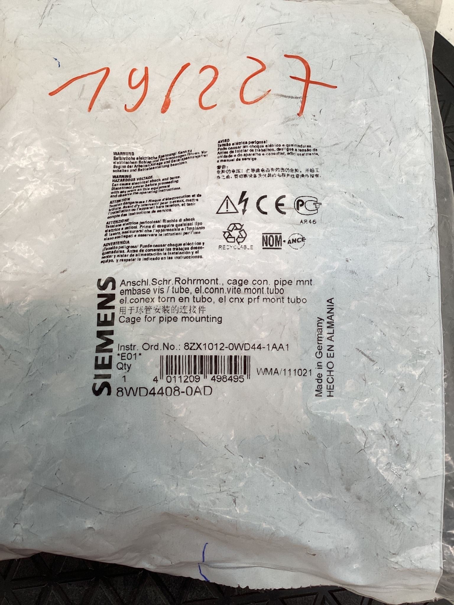 SIEMENS 8WD4408-0AD Pipe Mounting Connection Element NEW 1