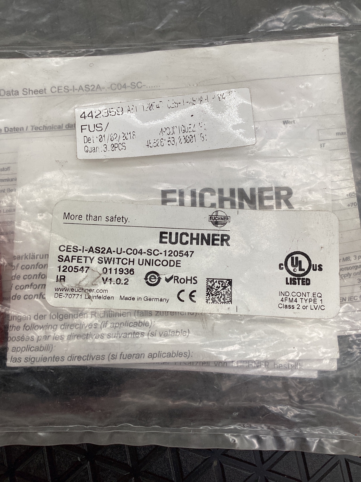 EUCHNER CES-I-AS2A-U-C04-SC-120547 Safety Switch Unicode NEW 1