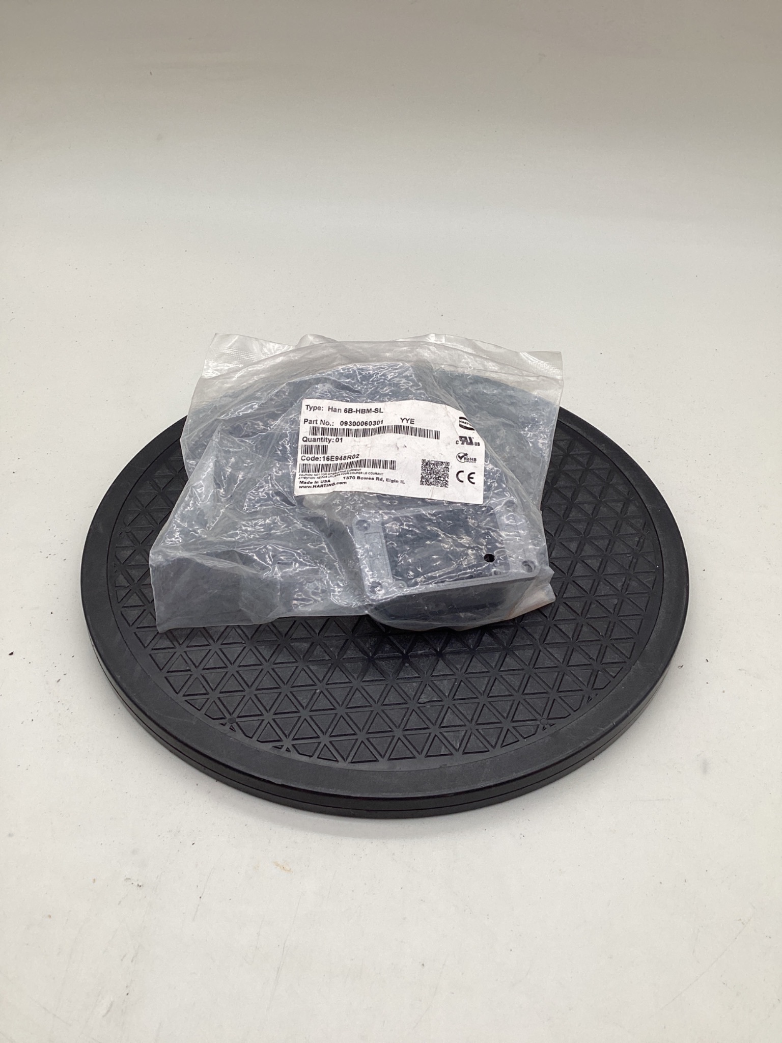 HARTING 09300060301 Han 6B-HBM-SL Surface Mount Housing NEW 0