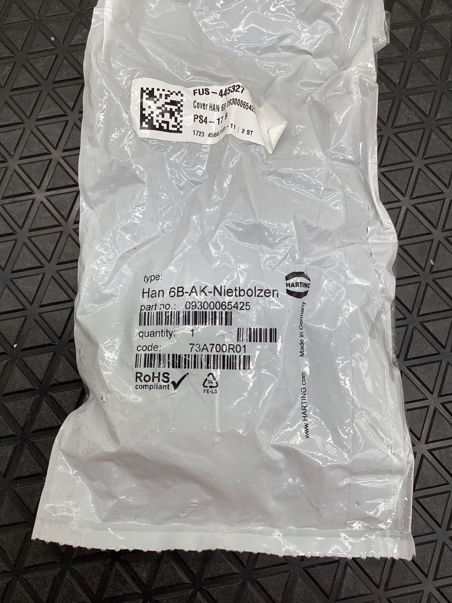 HARTING 09300065425 Han 6B-AK Cover With Riveted Gasket NEW 1