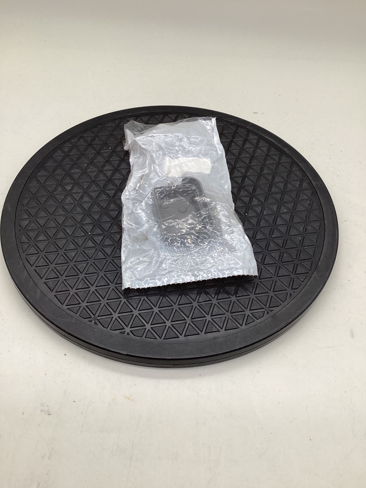 HARTING 09300065425 Han 6B-AK Cover With Riveted Gasket NEW 2