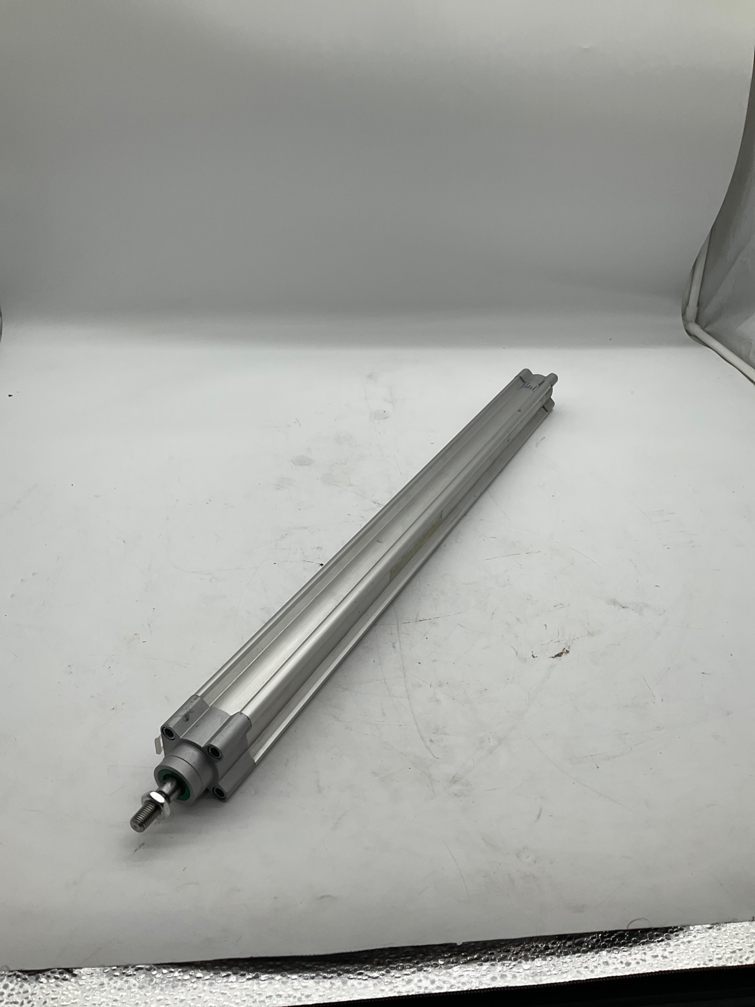 FESTO DSBC-32-560-PPV-A-N3 ISO Pneumatic Cylinder USED 0