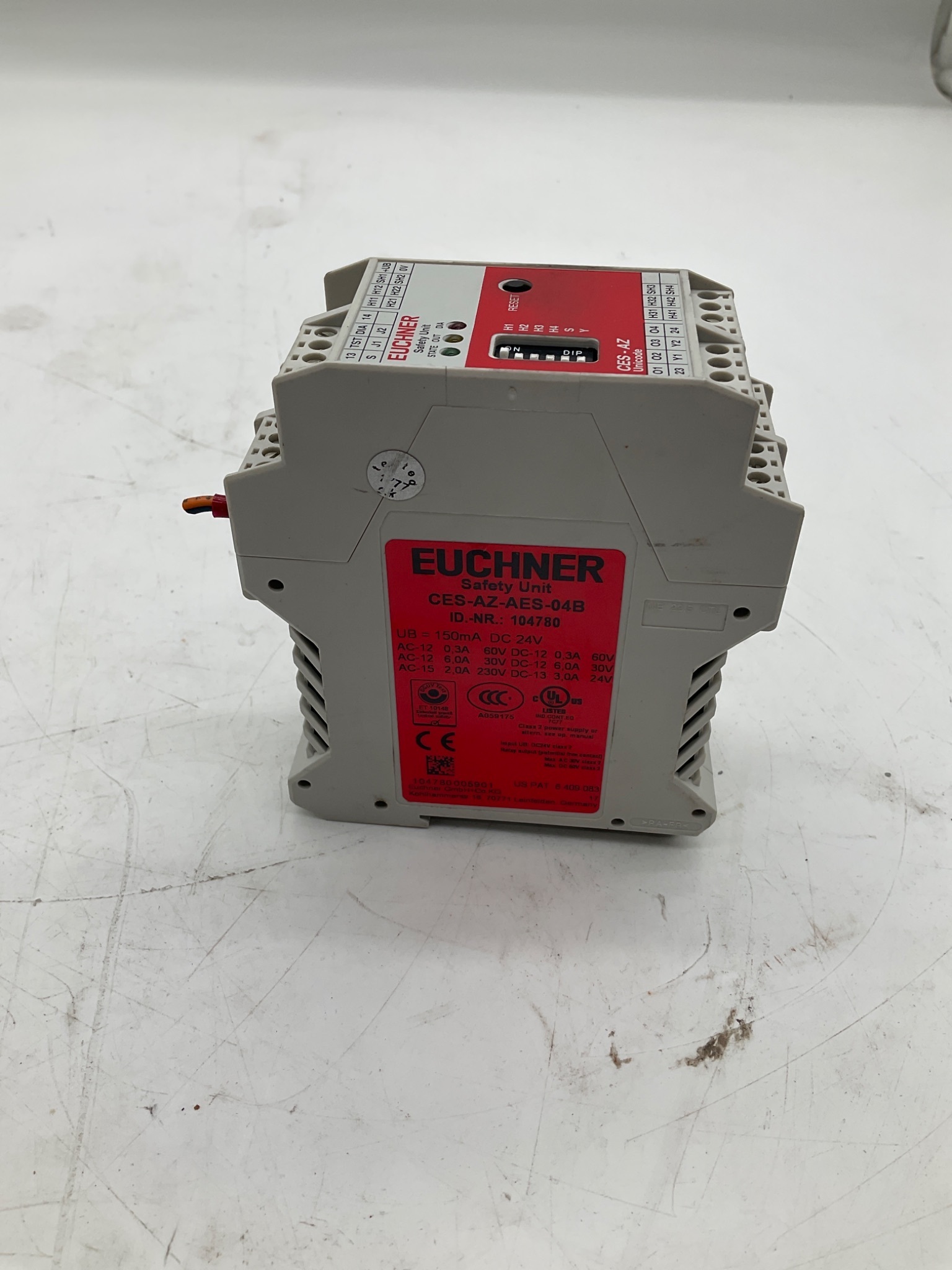 EUCHNER CES-AZ-AES-04B Safety Controller USED 0