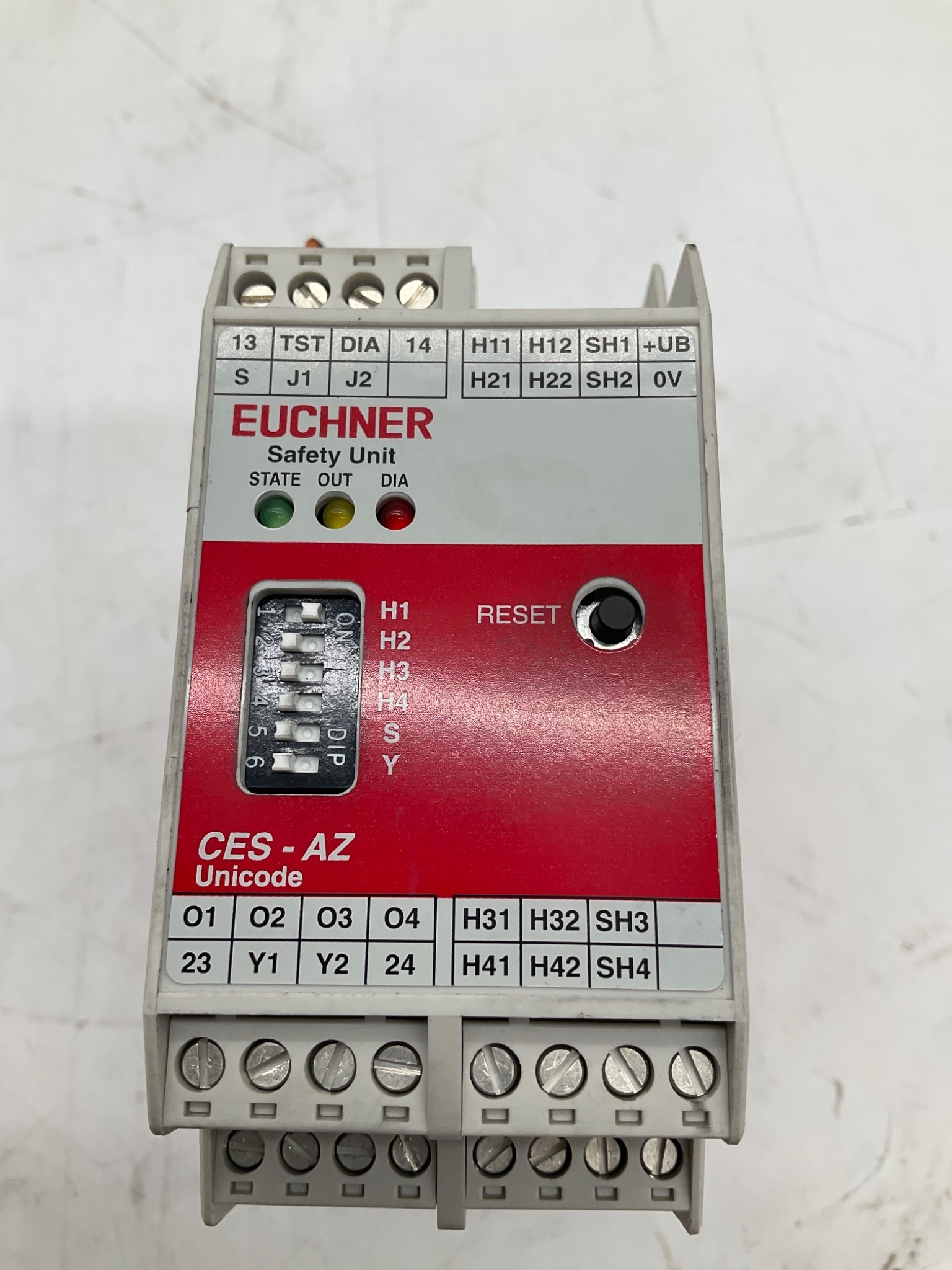 EUCHNER CES-AZ-AES-04B Safety Controller USED 3