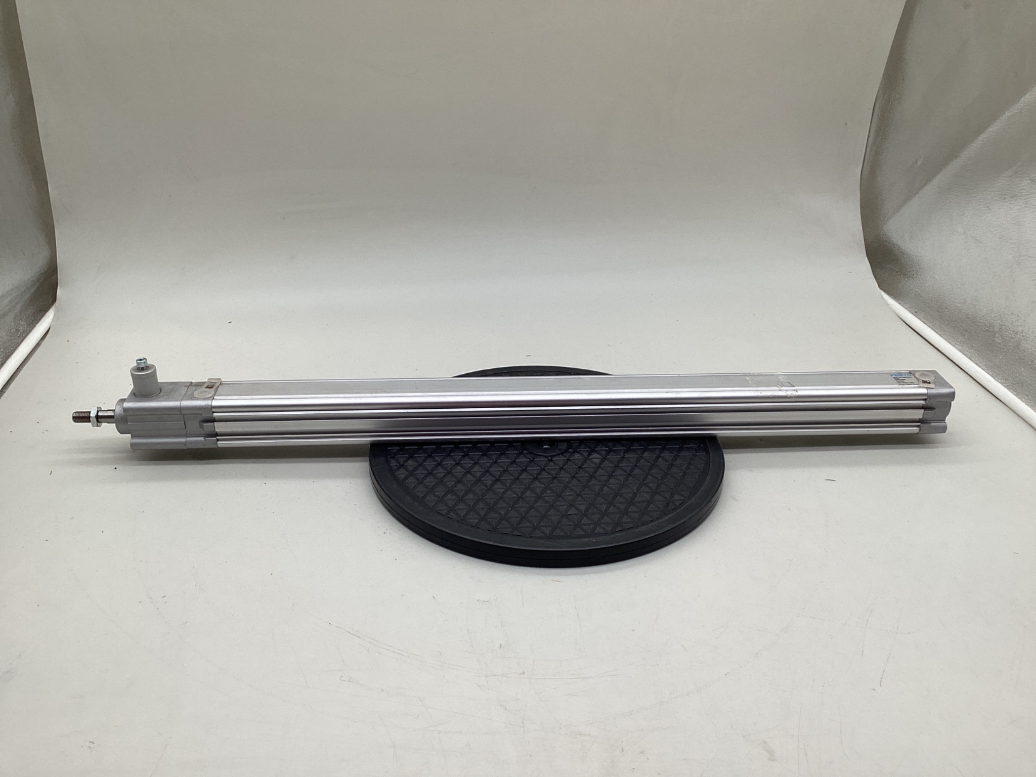 FESTO DNC-32-560-PPV-A-KP ISO Pneumatic Cylinder USED 0