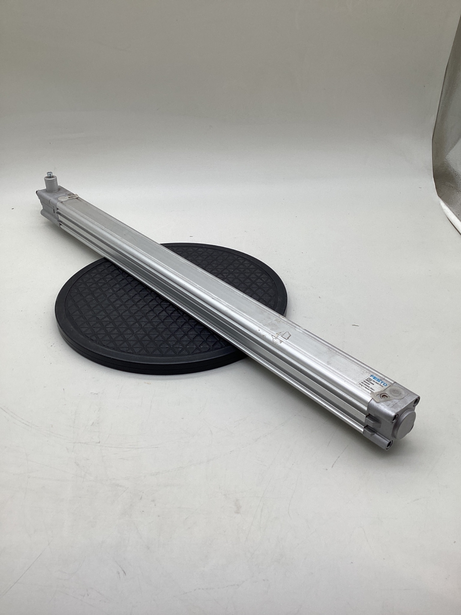 FESTO DNC-32-560-PPV-A-KP ISO Pneumatic Cylinder USED 3