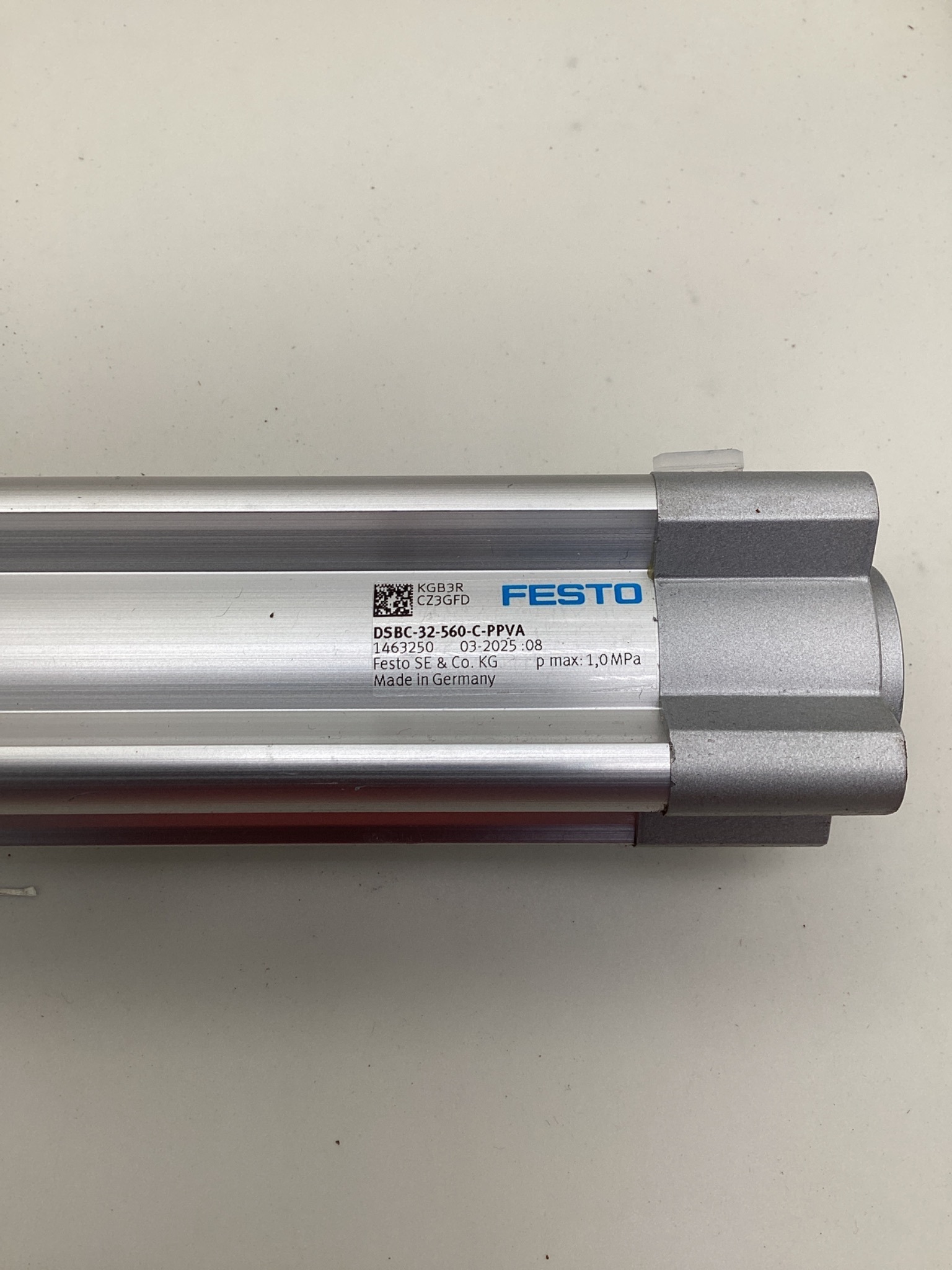 FESTO DSBC-32-560-C-PPVA ISO Pneumatic Cylinder USED 1