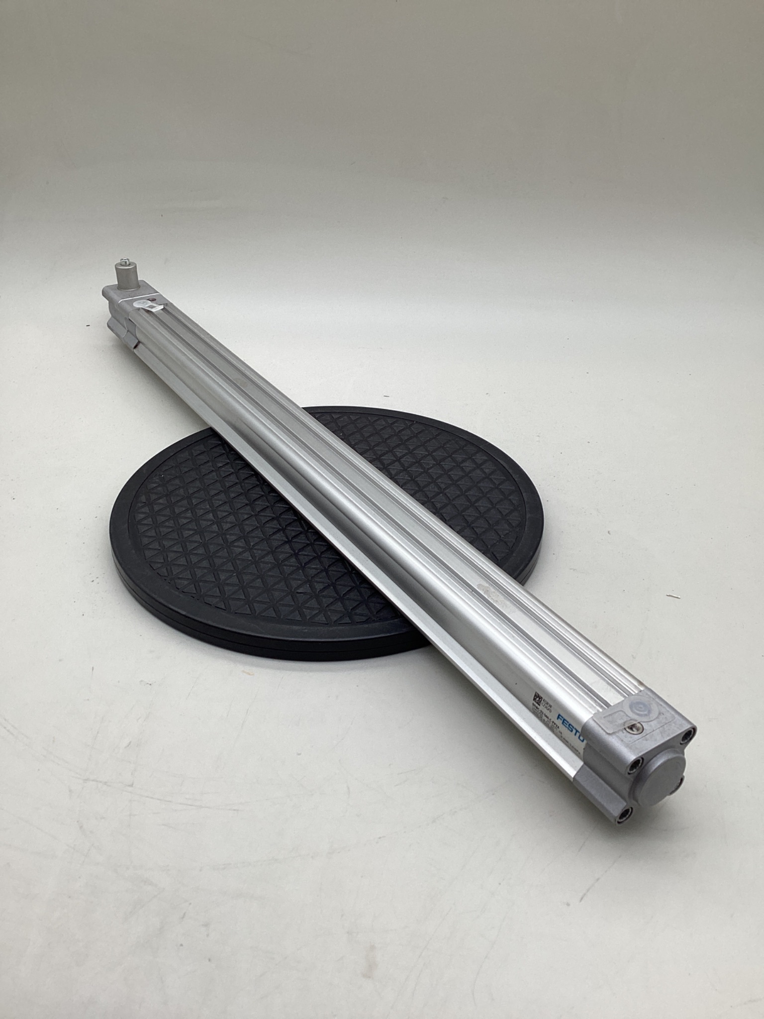 FESTO DSBC-32-560-C-PPVA ISO Pneumatic Cylinder USED 3