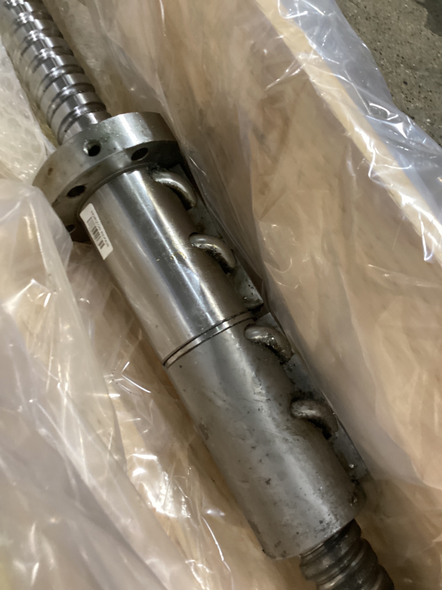 BALL SCREW YM9134471C CNC Machine Ball Screw USED 1