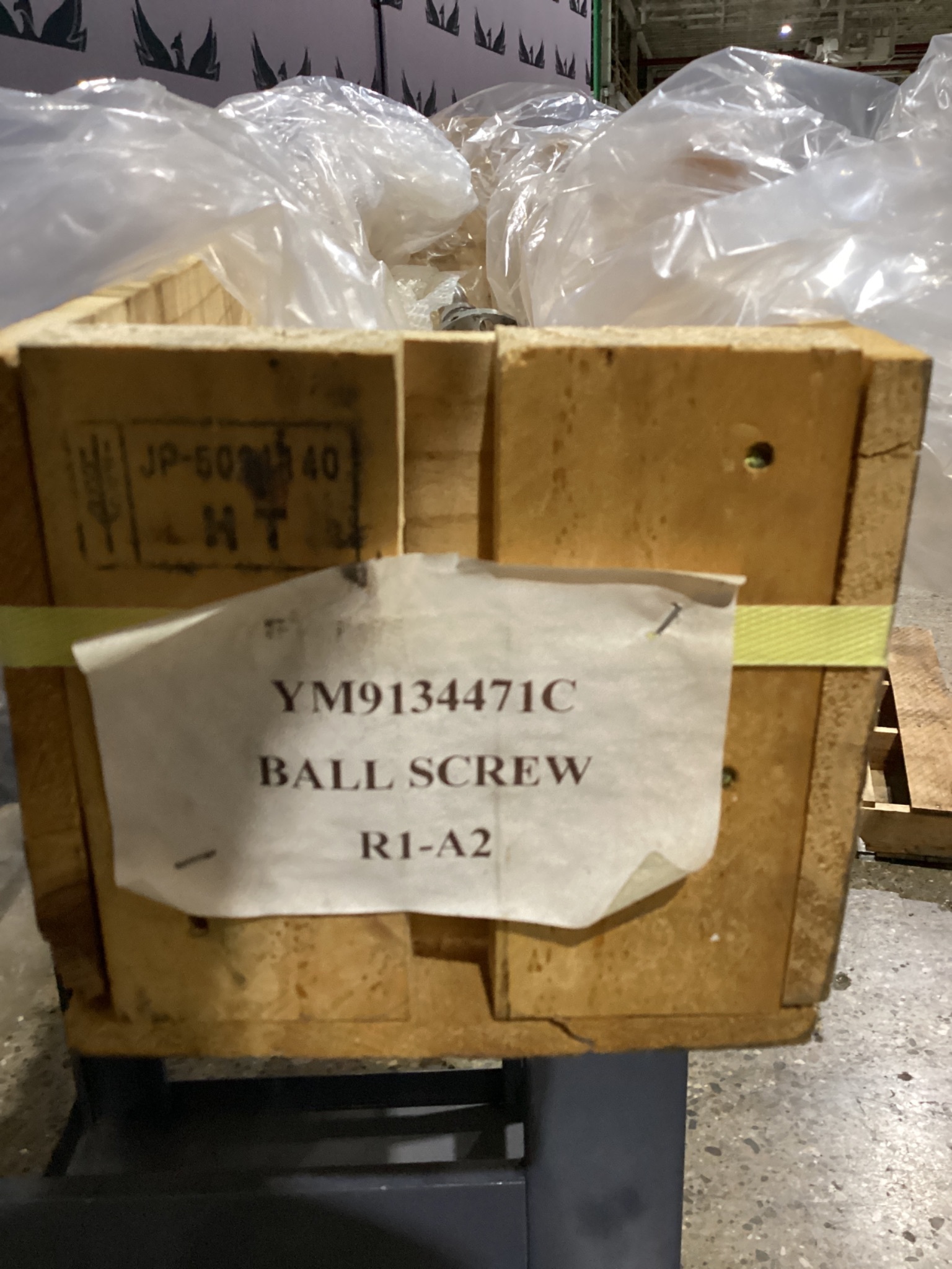 BALL SCREW YM9134471C CNC Machine Ball Screw USED 2