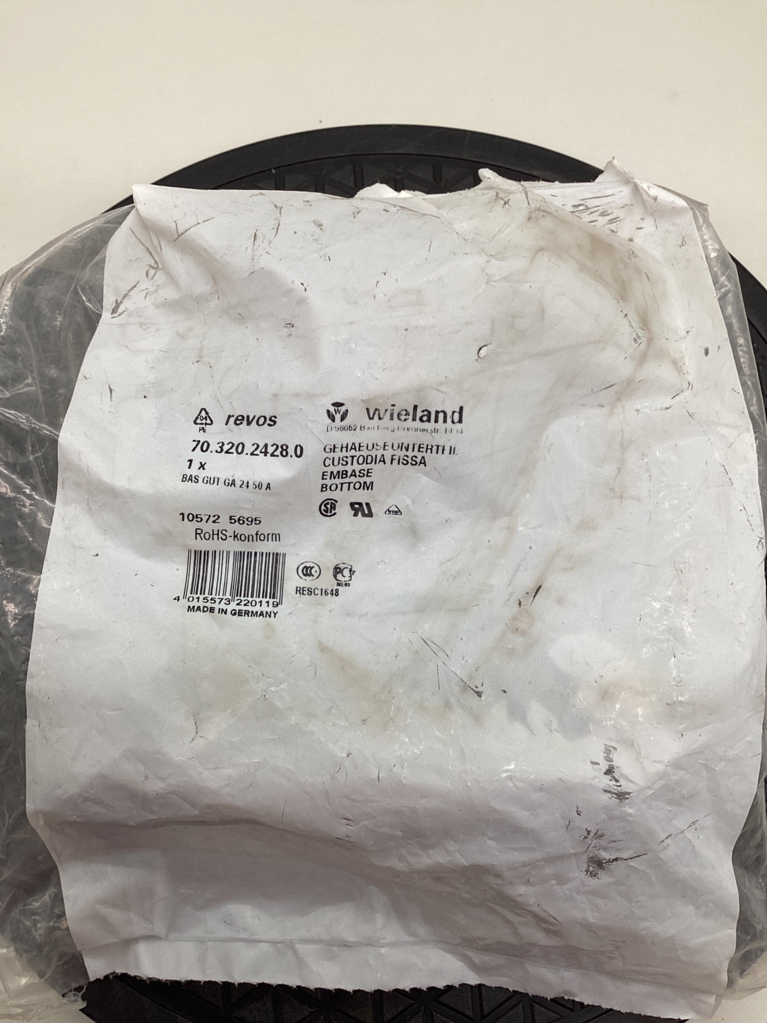 WIELAND 70.320.2428.0 Revos BAS GUT GA 24 50A Base Housing NEW 1