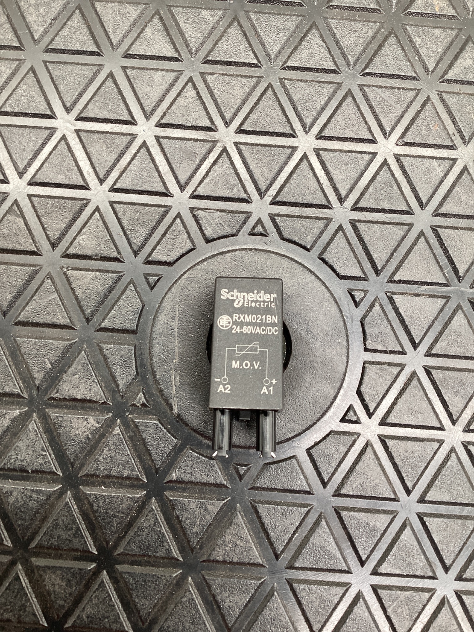 SCHNEIDER ELECTRIC RXM021BN Zelio Relay Protection Module 24/60VAC/DC (Lot of 10) NEW 4