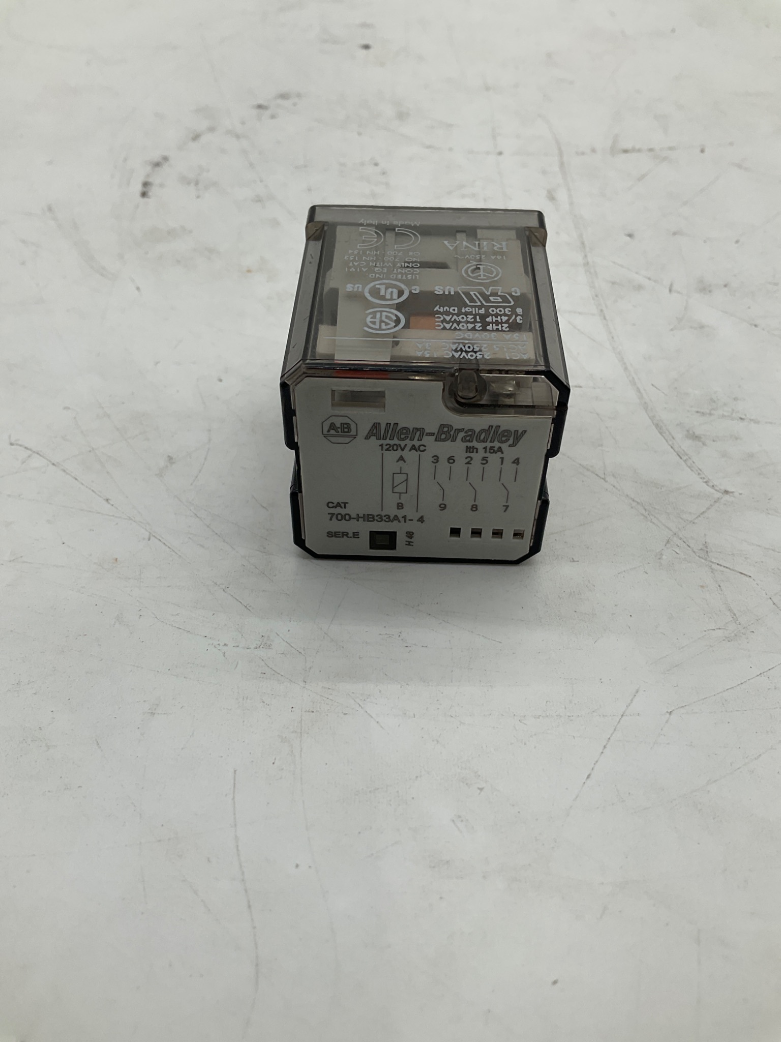 ALLEN-BRADLEY 700-HB33A1-4 General Purpose Relay 120VAC USED 0
