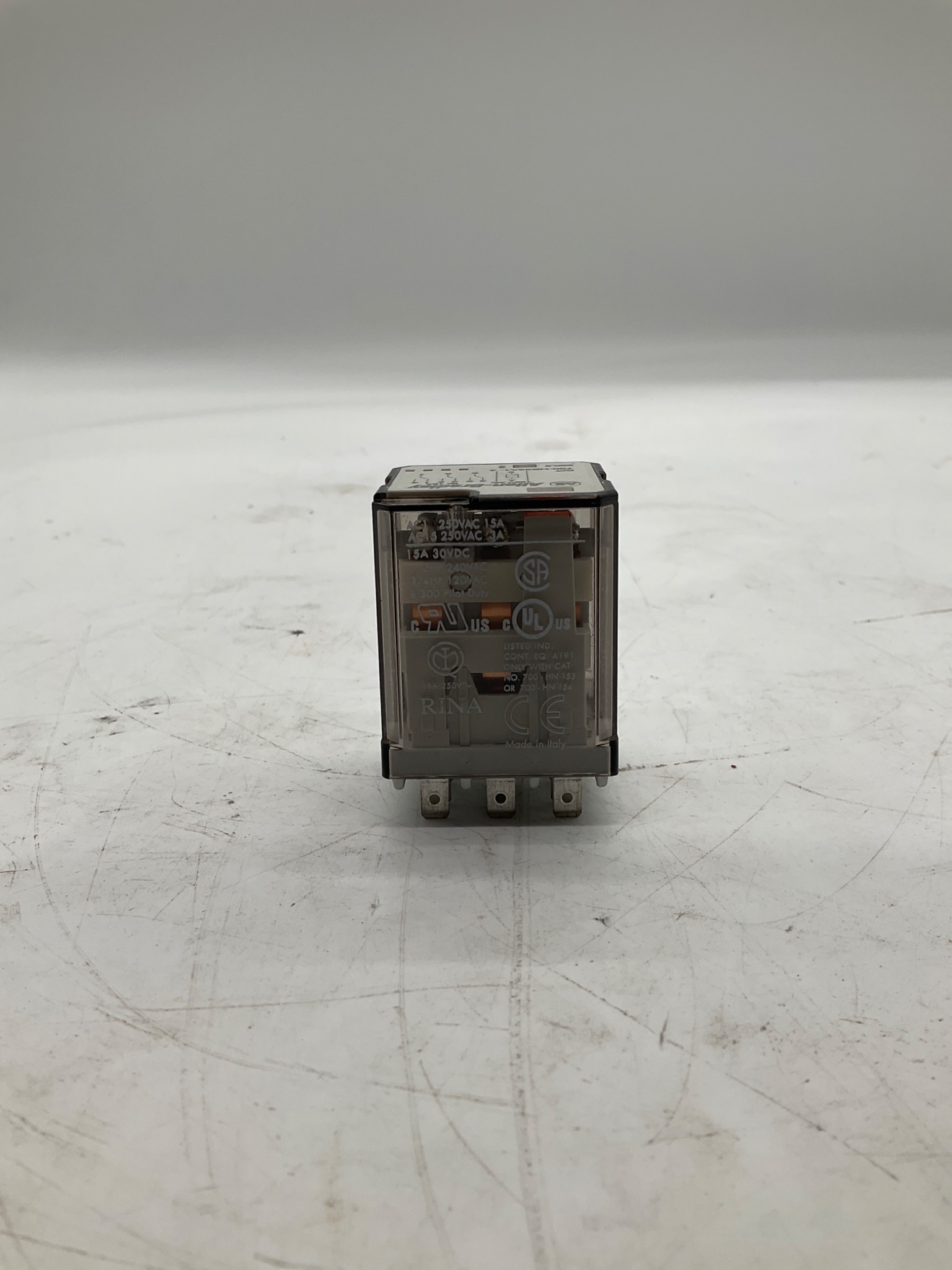 ALLEN-BRADLEY 700-HB33A1-4 General Purpose Relay 120VAC USED 3