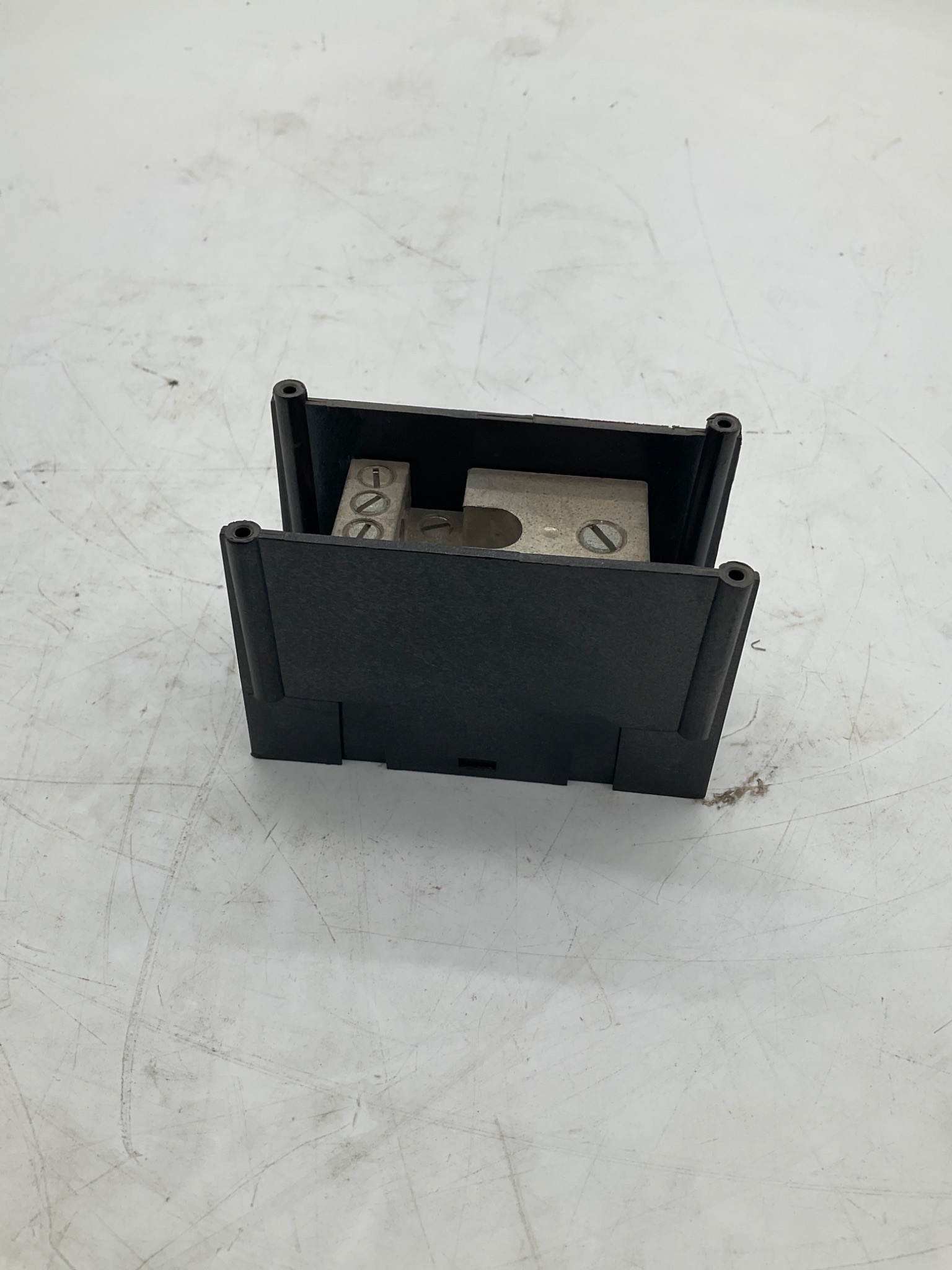 Ferraz Shawmut 66581 1-Pole 600V Power Distribution Block USED 3