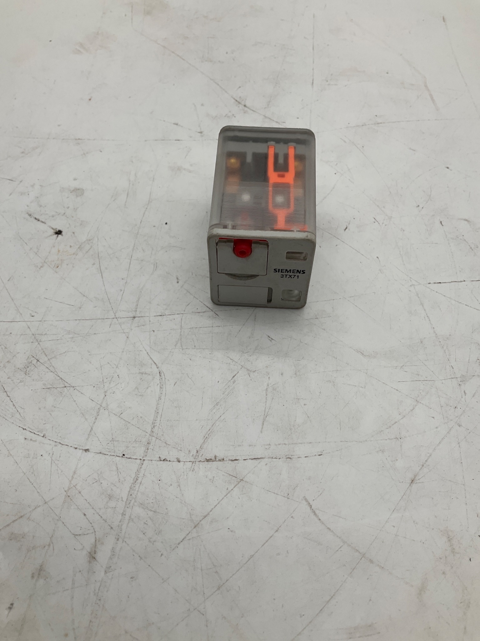 Siemens 3TX7112-1LC13 3PDT General Purpose Relay 24VAC USED 2