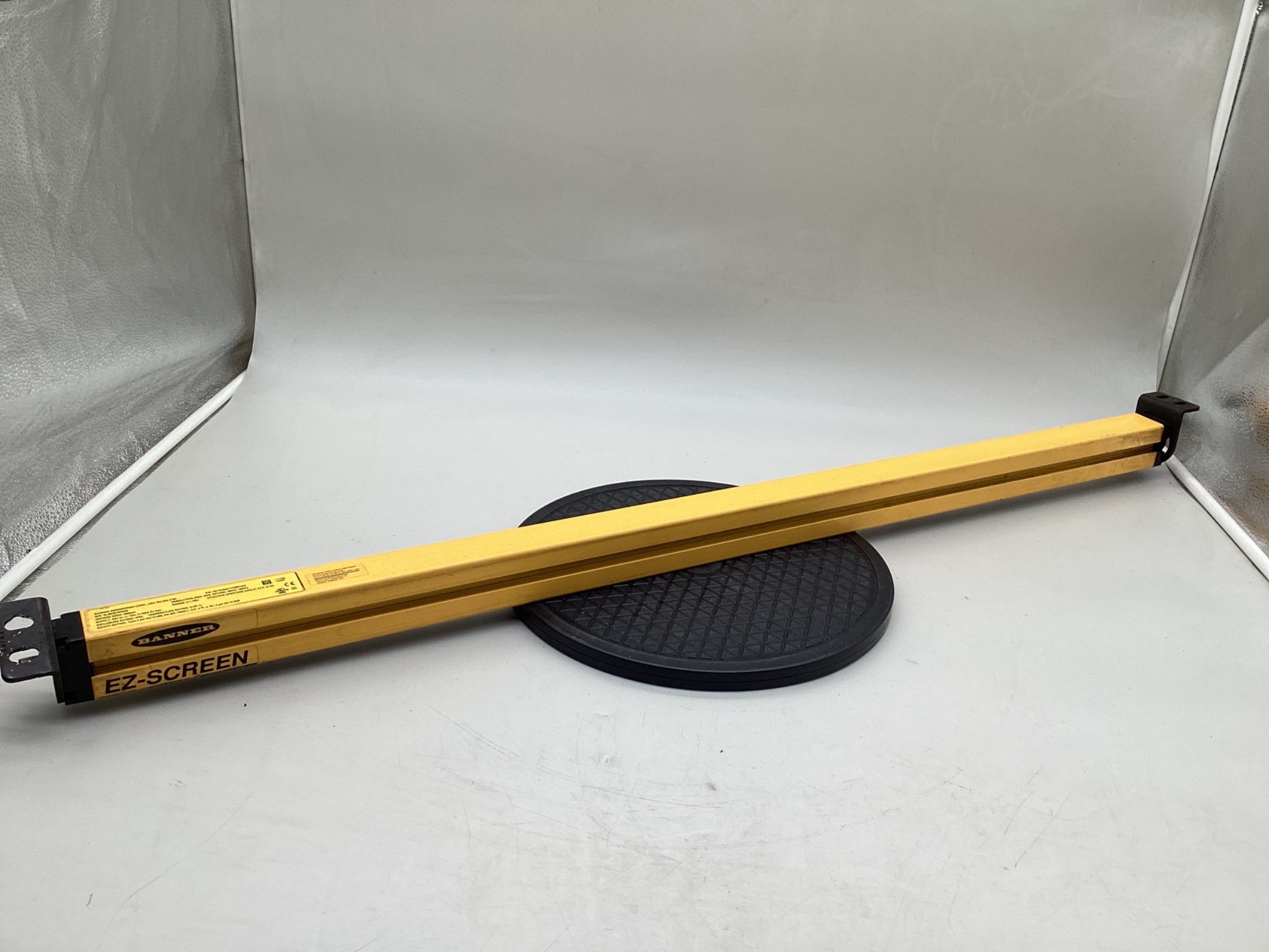 Banner SLSE30-900Q8 EZ-SCREEN LS Safety Light Curtain Emitter 900mm USED 0