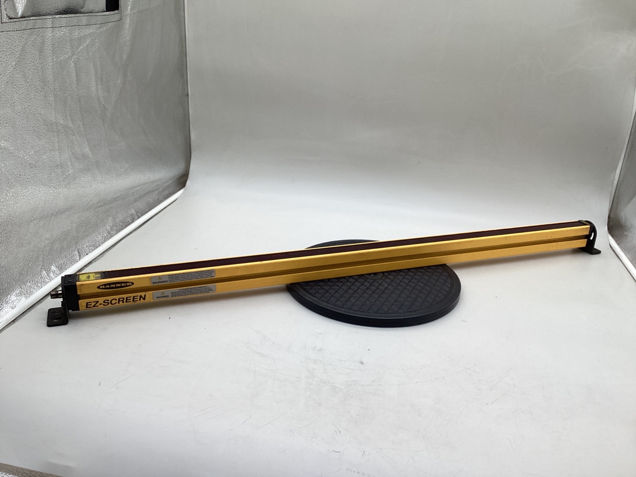 Banner SLSE30-900Q8 EZ-SCREEN LS Safety Light Curtain Emitter 900mm USED 3