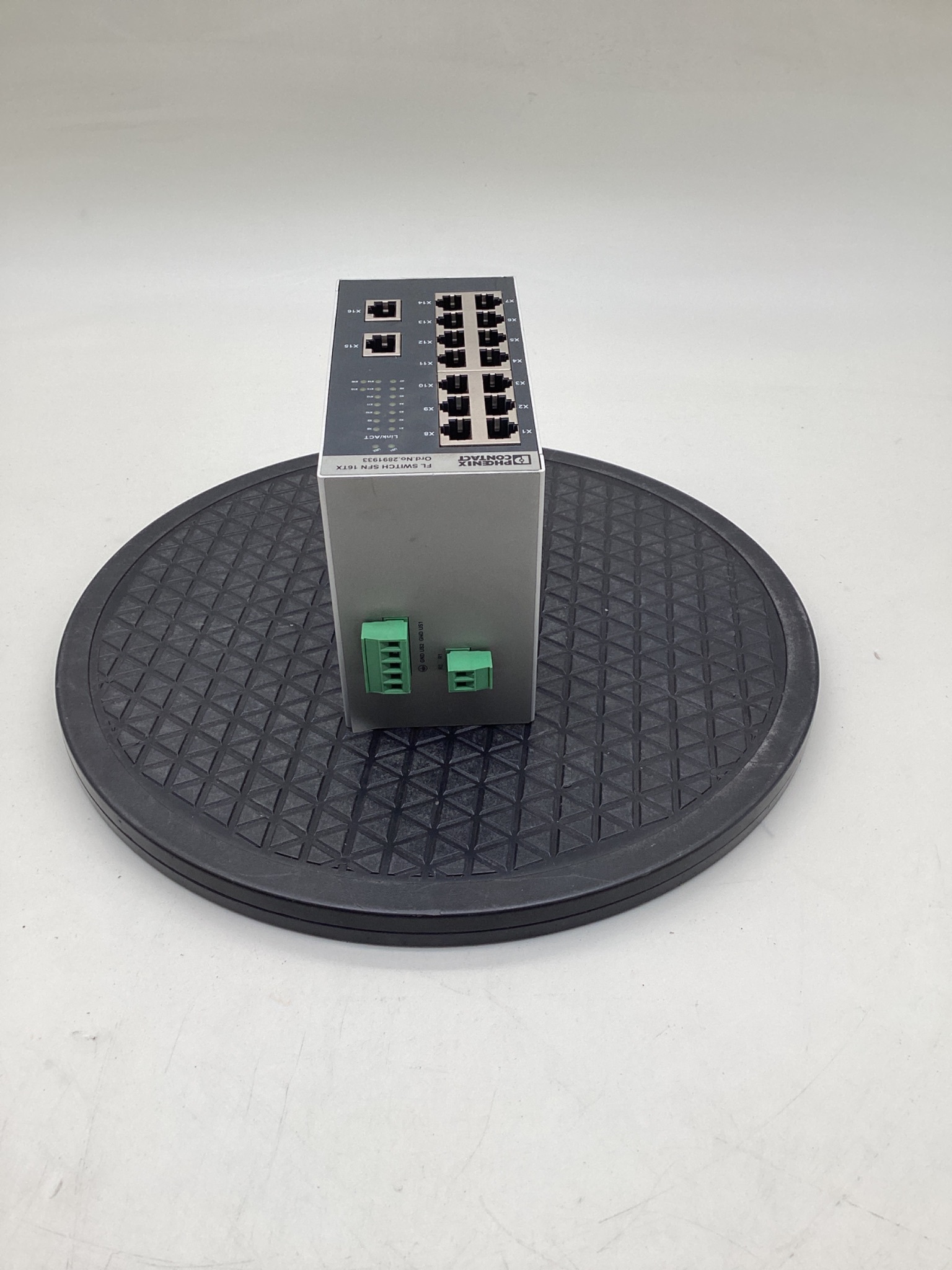 Phoenix Contact 2891933 FL SWITCH SFN 16TX 16-Port Industrial Ethernet Switch USED 3