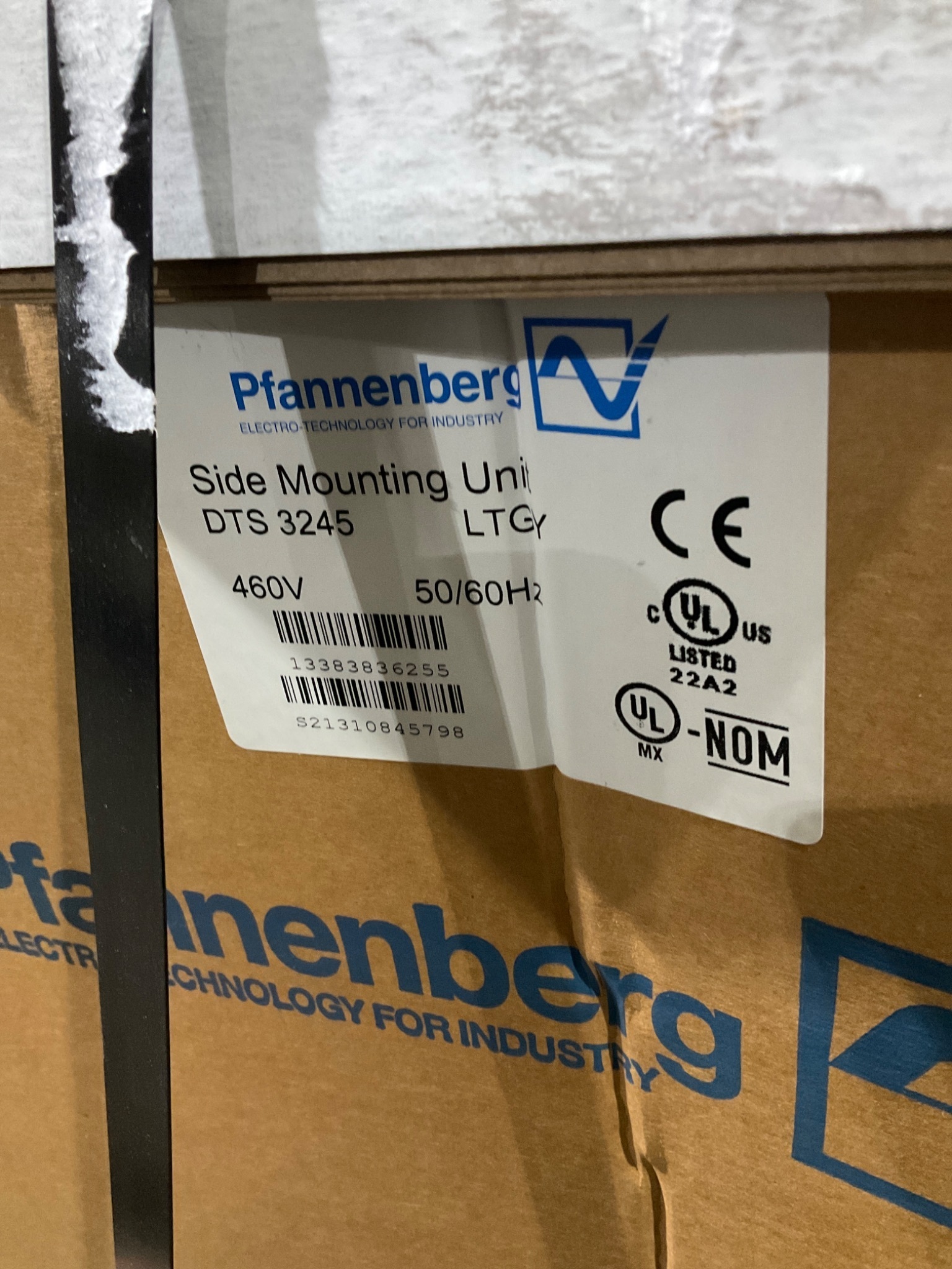 Pfannenberg DTS 3245 460V Side Mount Enclosure Cooling Unit NEW 1
