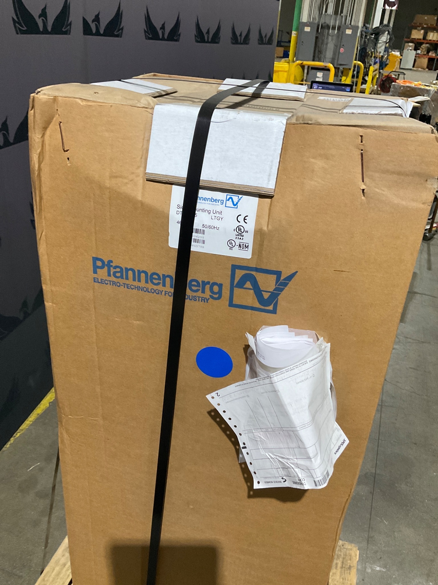 Pfannenberg DTS 3245 460V Side Mount Enclosure Cooling Unit NEW 2