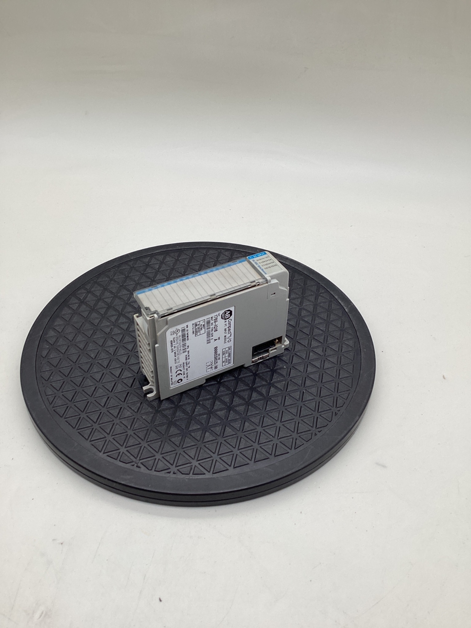 Allen-Bradley 1769-IQ16 Compact I/O 16-Point 24VDC Input Module USED 0