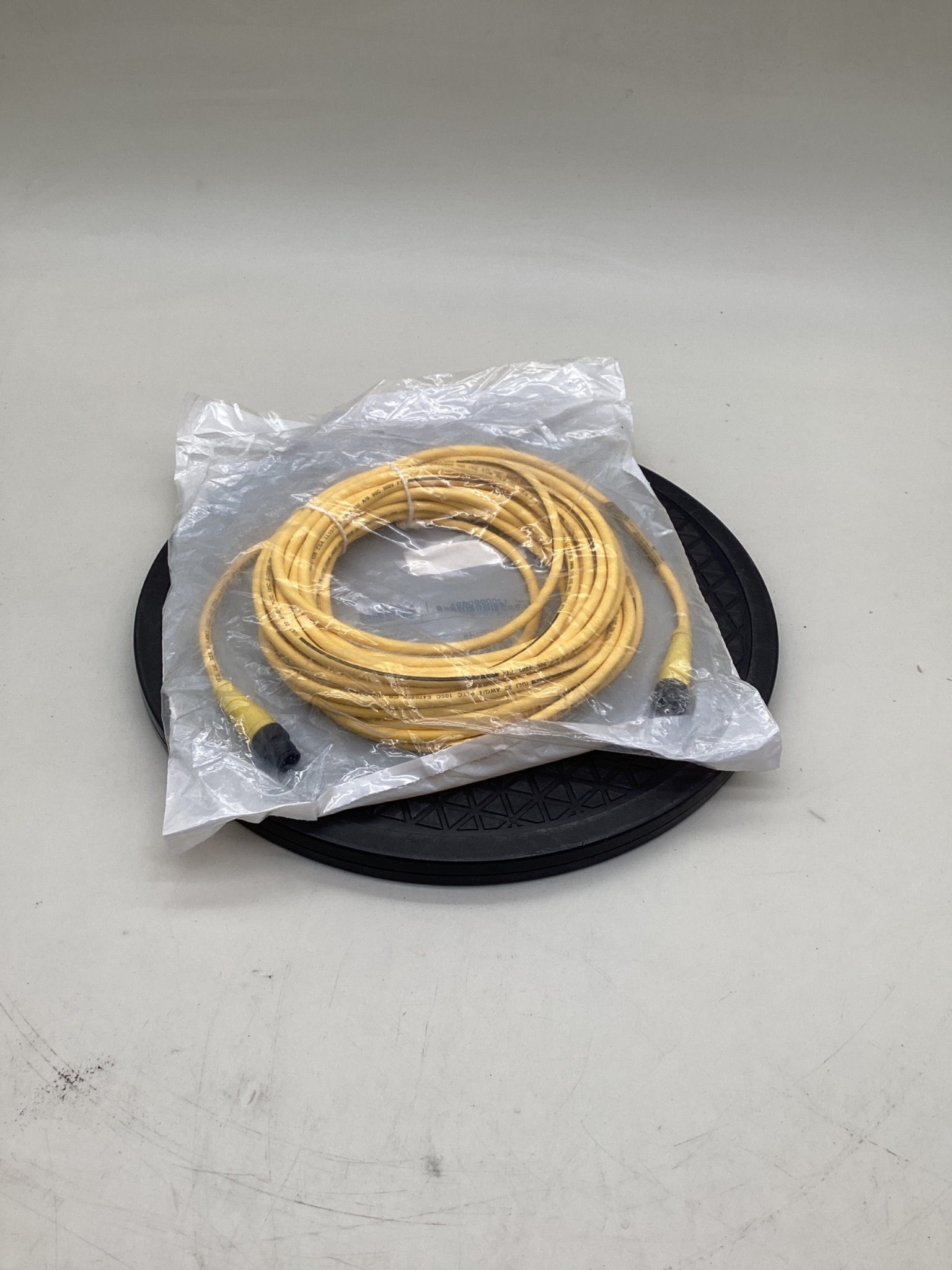 Woodhead 1200660695 Micro-Change 4-Pole Male/Female 10M Cordset NEW 2
