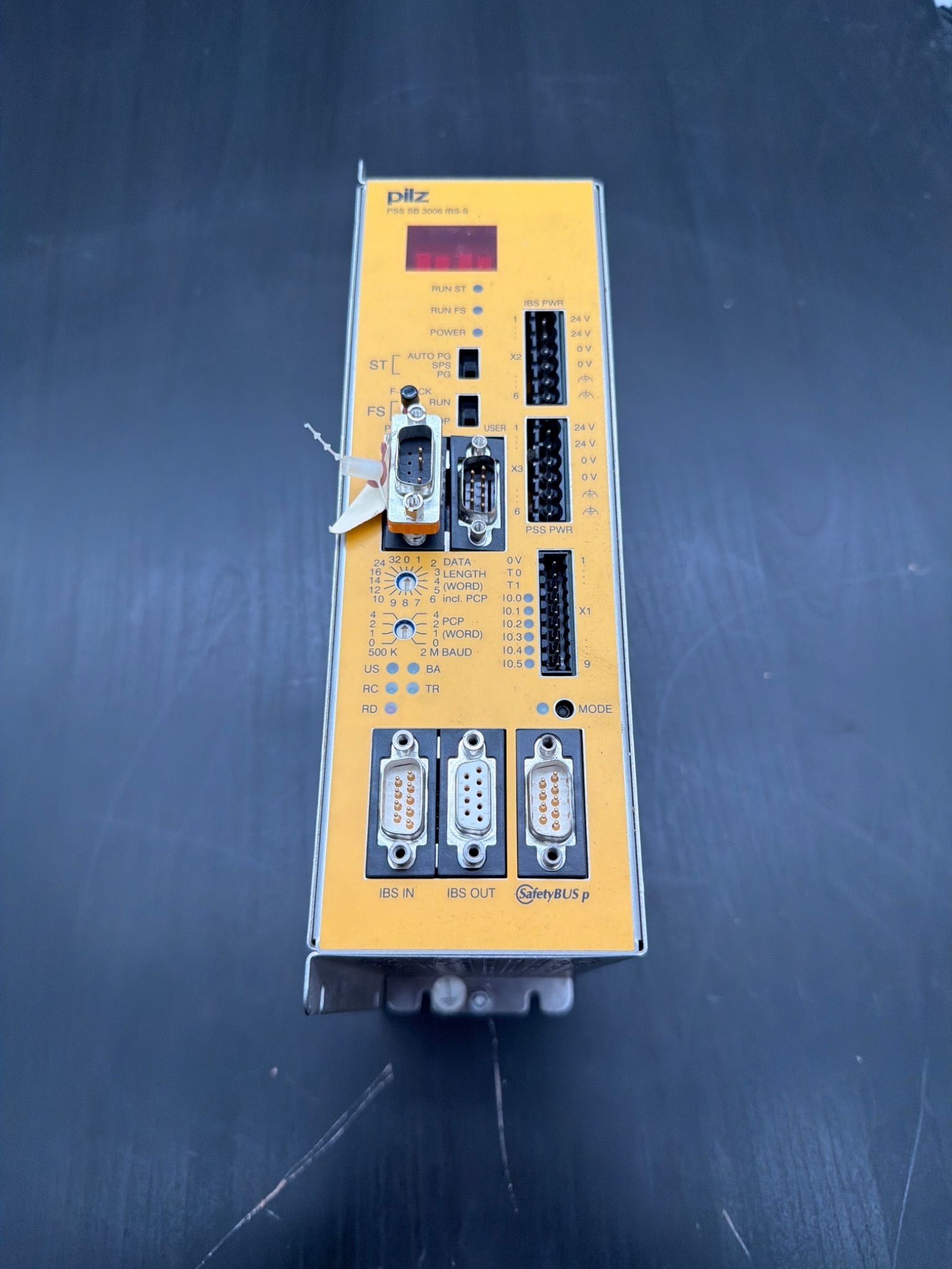 PILZ PSS SB 3006 IBS‑S SafetyBUS p System Coupler 301450 USED 0