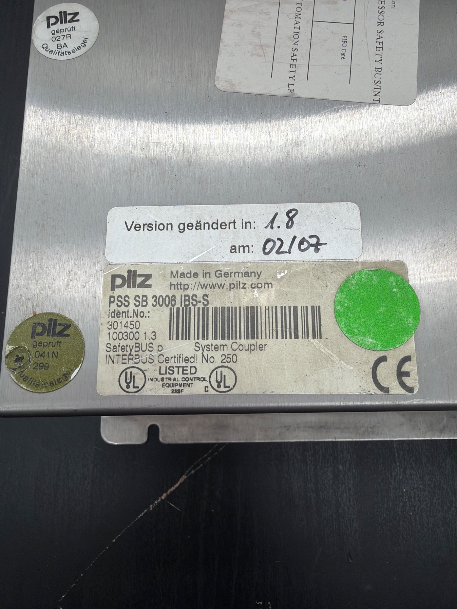 PILZ PSS SB 3006 IBS‑S SafetyBUS p System Coupler 301450 USED 2