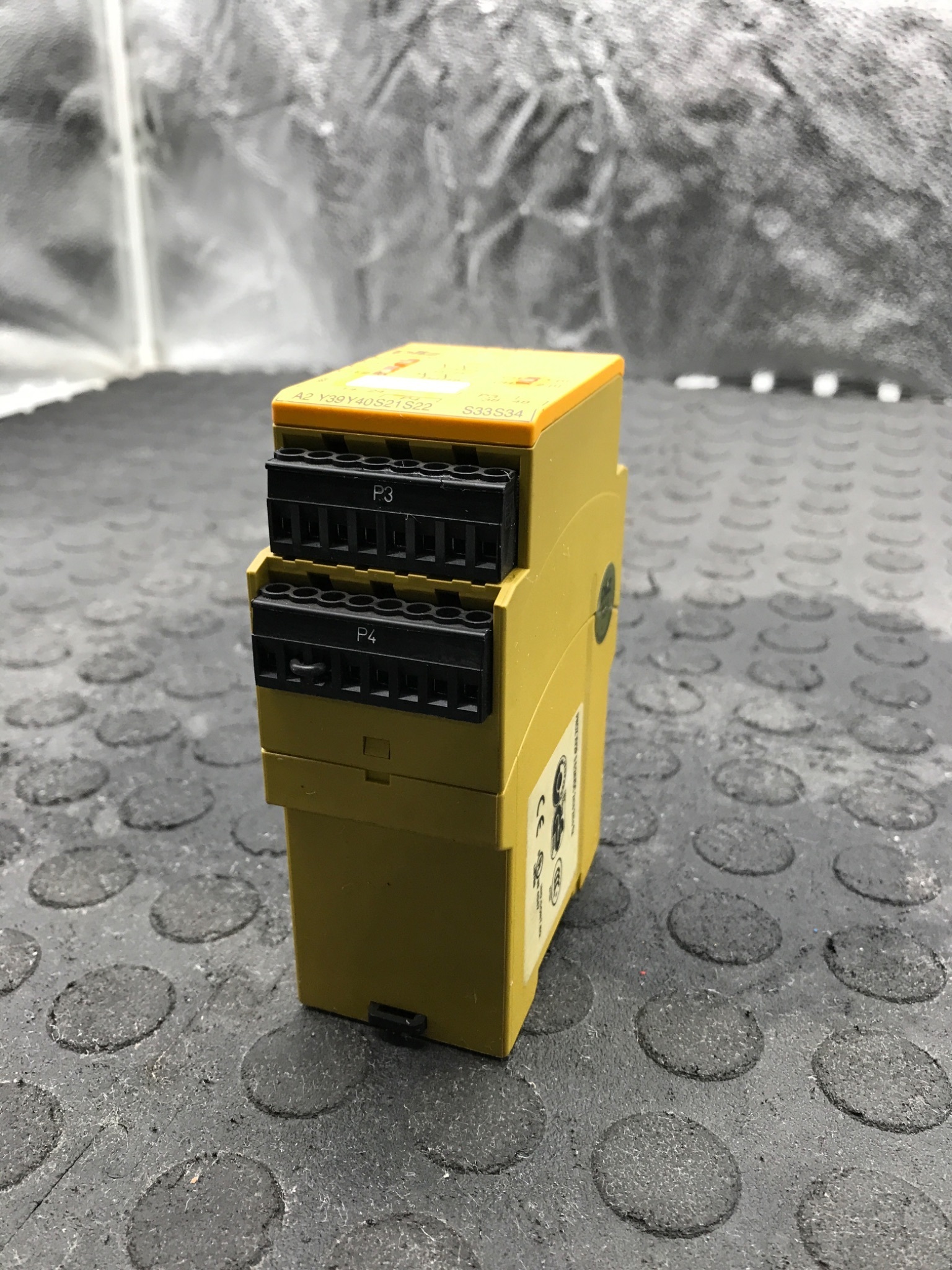 PILZ PNOZ XV2P 24VDC Safety Relay 2NO 777504 USED 3