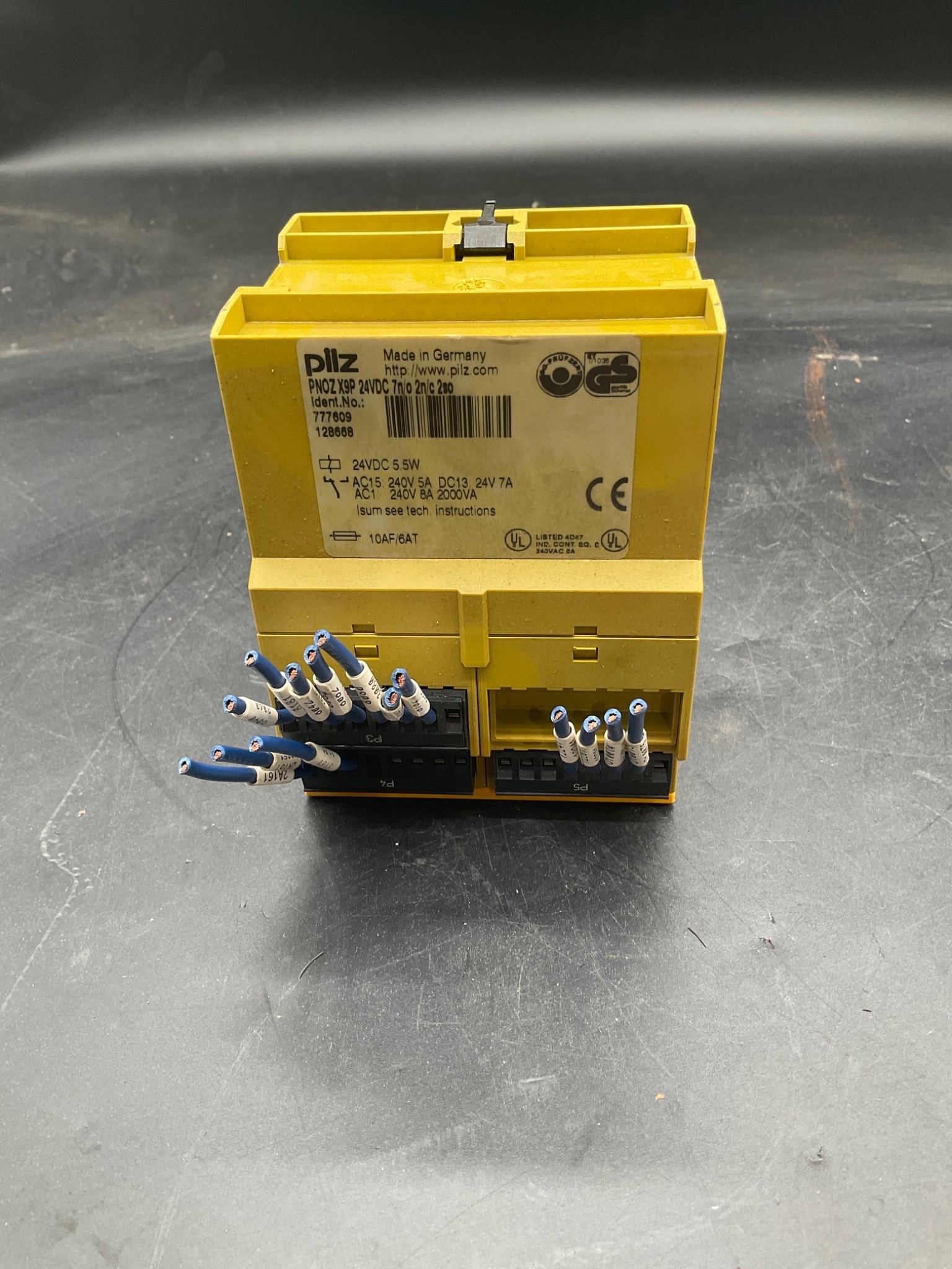 PILZ PNOZ X9P Safety Relay 777609 USED 3
