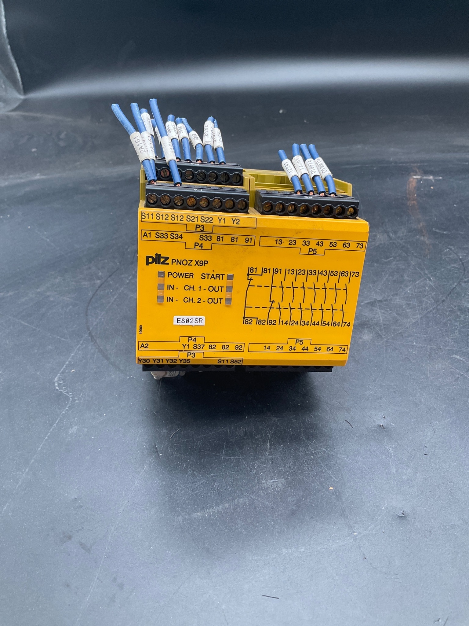PILZ PNOZ X9P Safety Relay 777609 USED 4