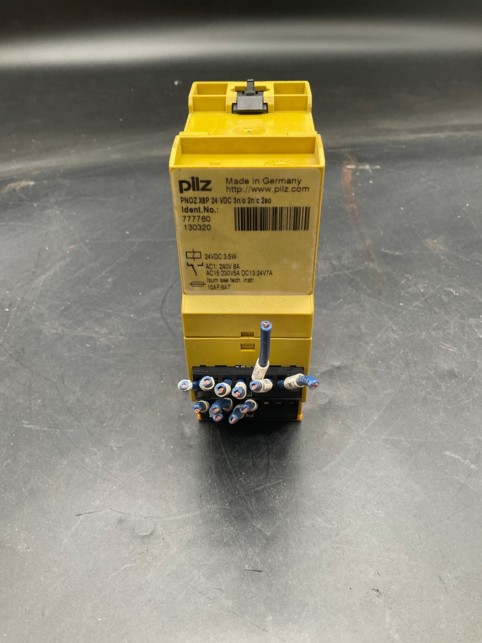 PILZ PNOZ X8P 24 VDC Safety Relay 777760 USED 0