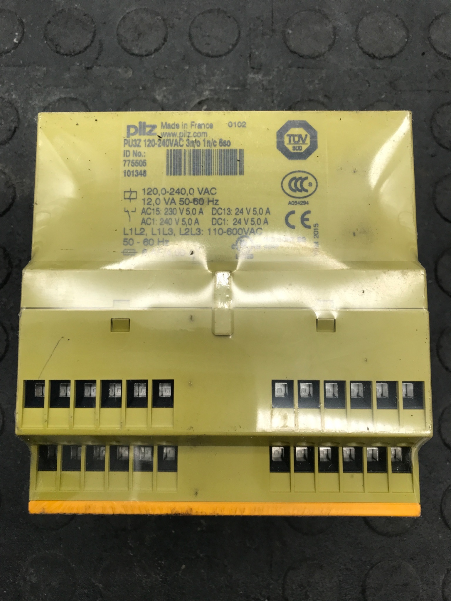 PILZ PU3Z Safety Control Power Supply / Safety Power Monitoring Unit 775505 NEW 2