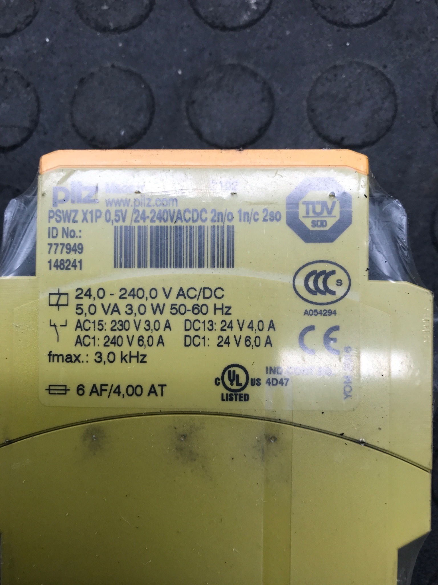 PILZ PSWZ X1P Safety Relay 24–240VAC/DC 777949 NEW 2