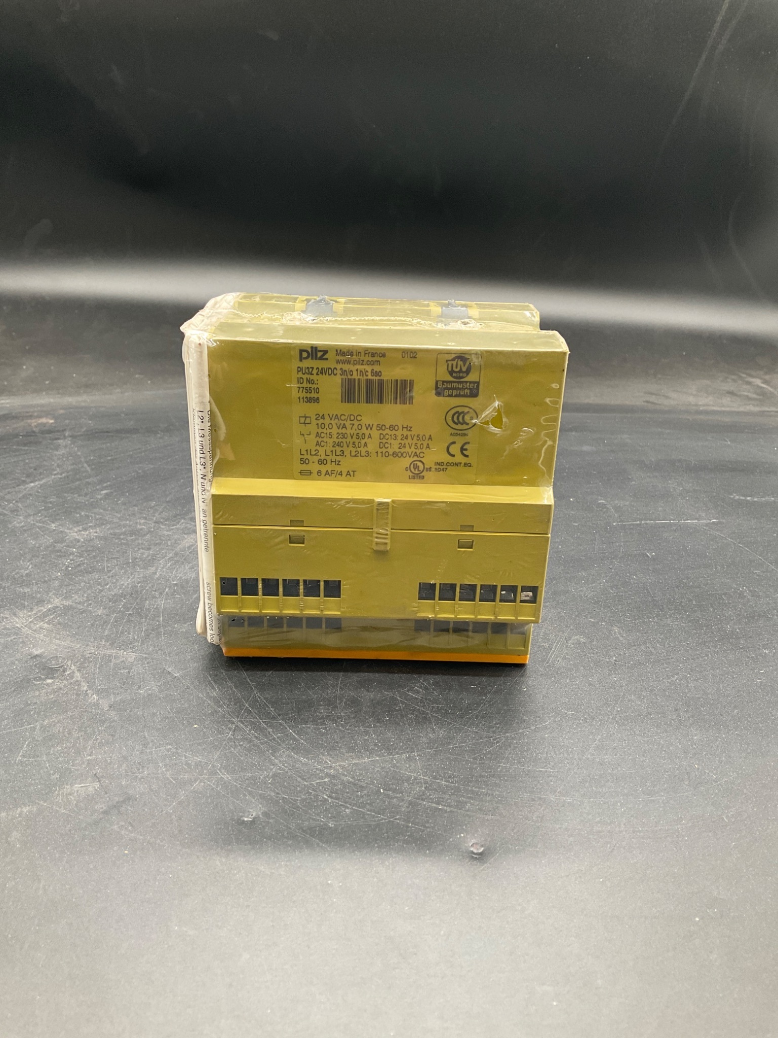 Pilz 775510 PNOZ 24VDC Safety Relay 3 N/O 1 N/C 6SO NEW 0