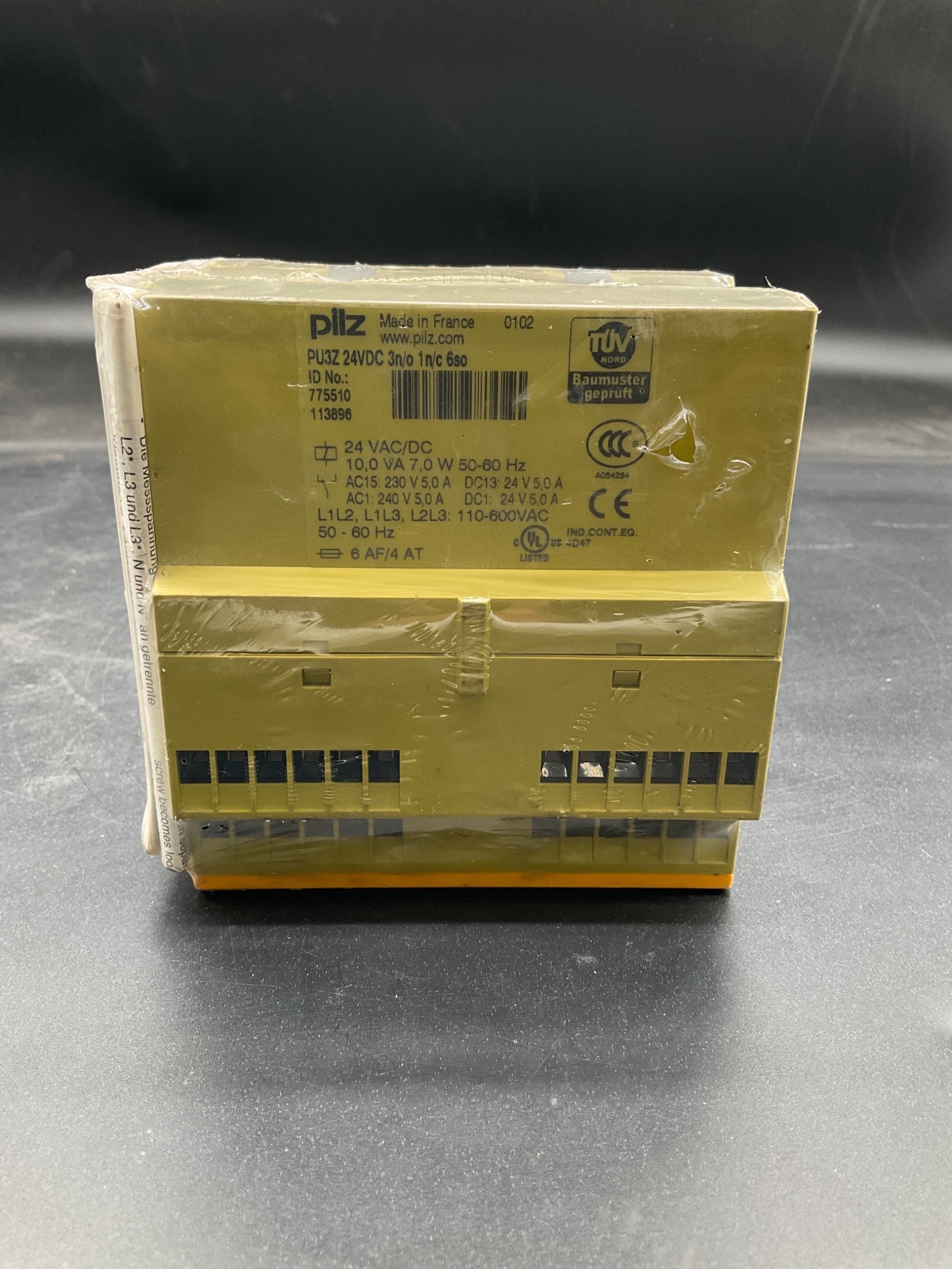 Pilz 775510 PNOZ 24VDC Safety Relay 3 N/O 1 N/C 6SO NEW 4