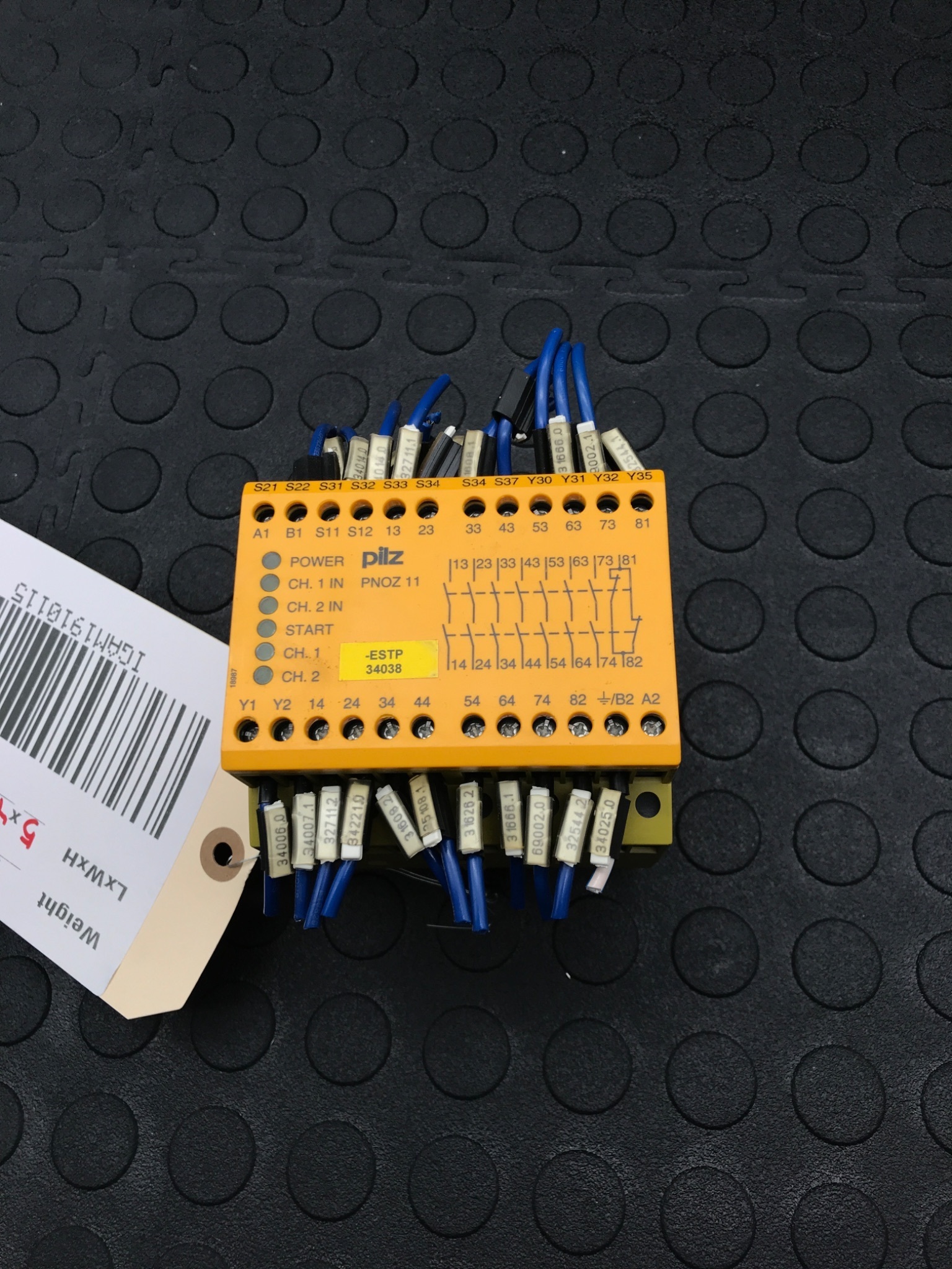 PILZ 774080 PNOZ 11 Safety Relay 24VAC/DC 3NO 1NC USED 0