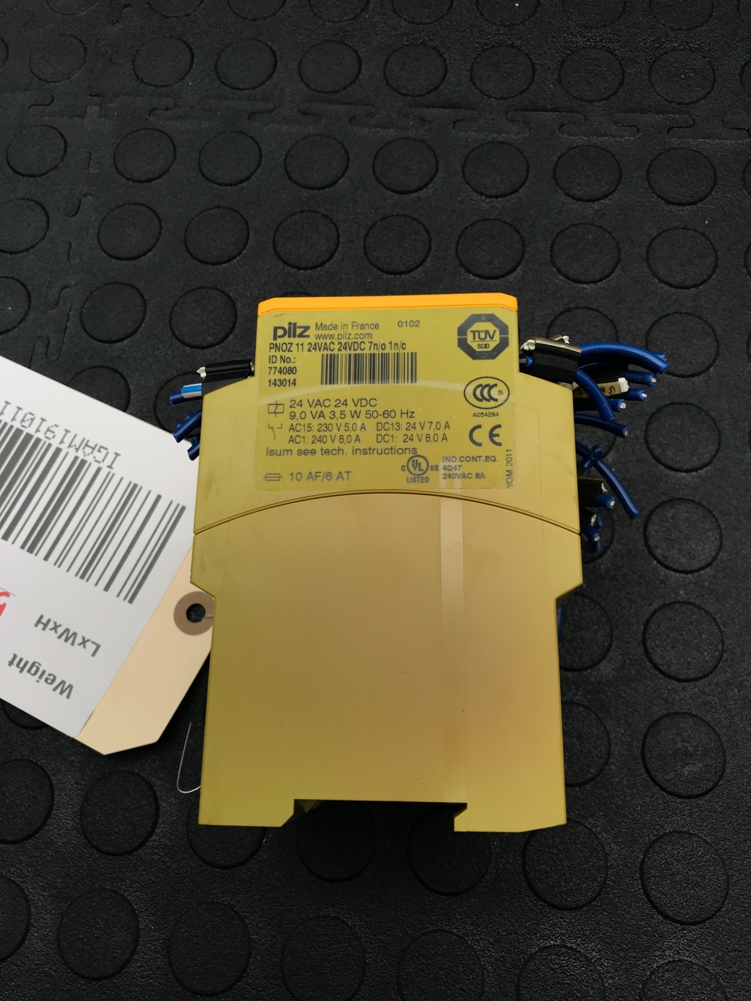 PILZ 774080 PNOZ 11 Safety Relay 24VAC/DC 3NO 1NC USED 3