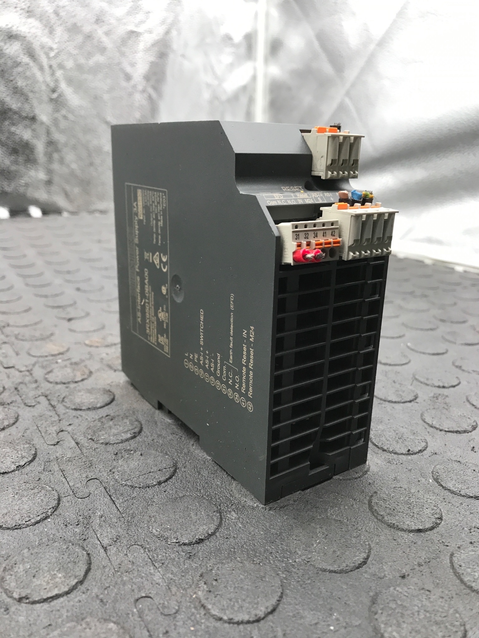 SIEMENS 3RX9501‑0BA00 AS‑i Power Supply 3A USED 2