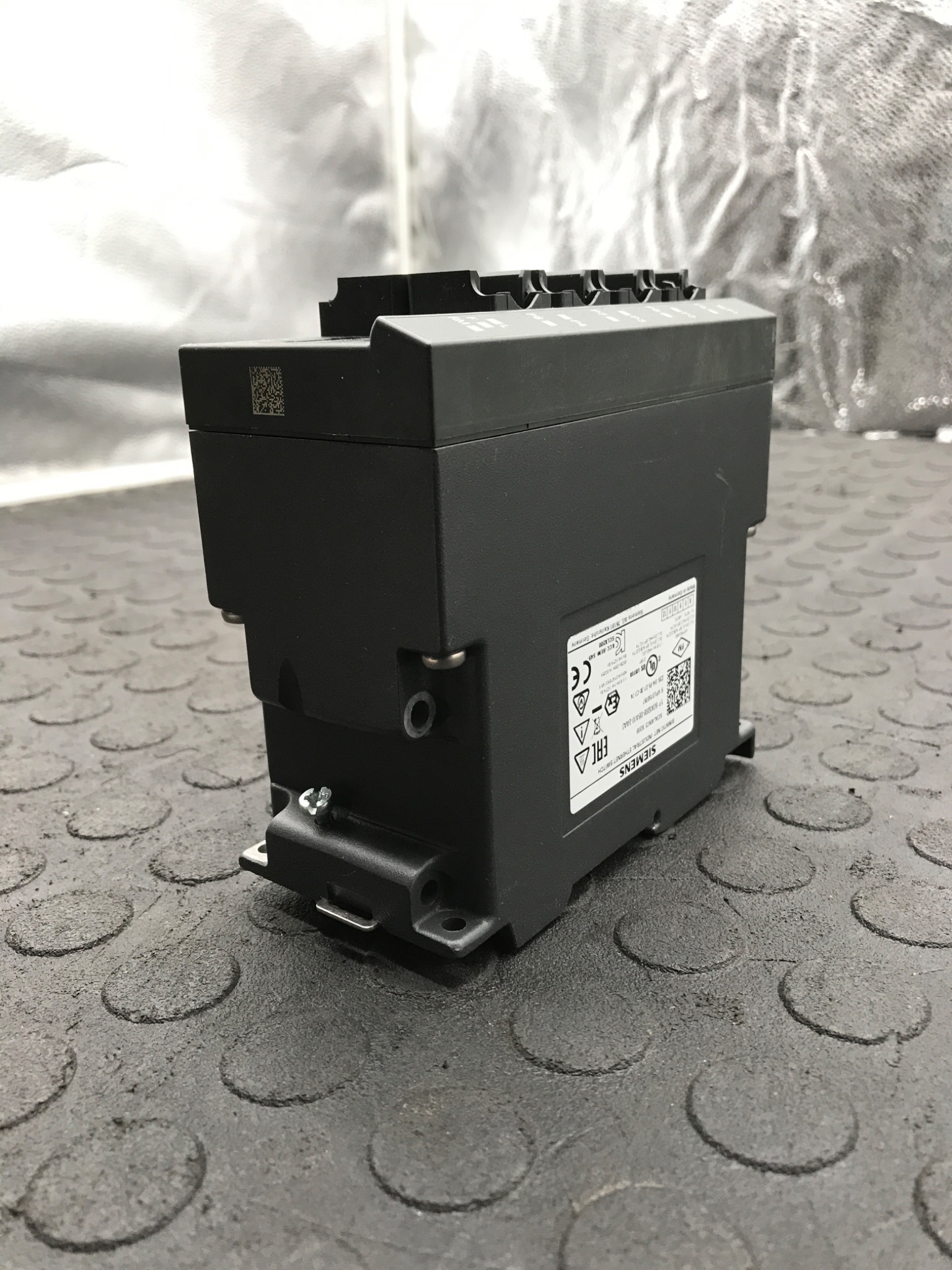 SIEMENS 6GK5208‑0BA10‑2AA3 SCALANCE X208 Ethernet Switch USED 1