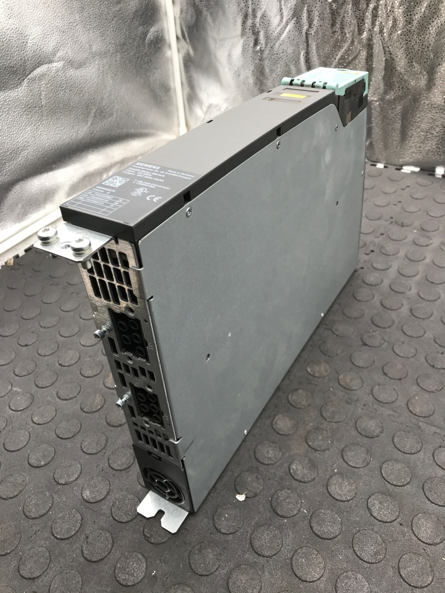 SIEMENS 6SL3120‑2TE13‑0AA3 SINAMICS Double Motor Module USED 1