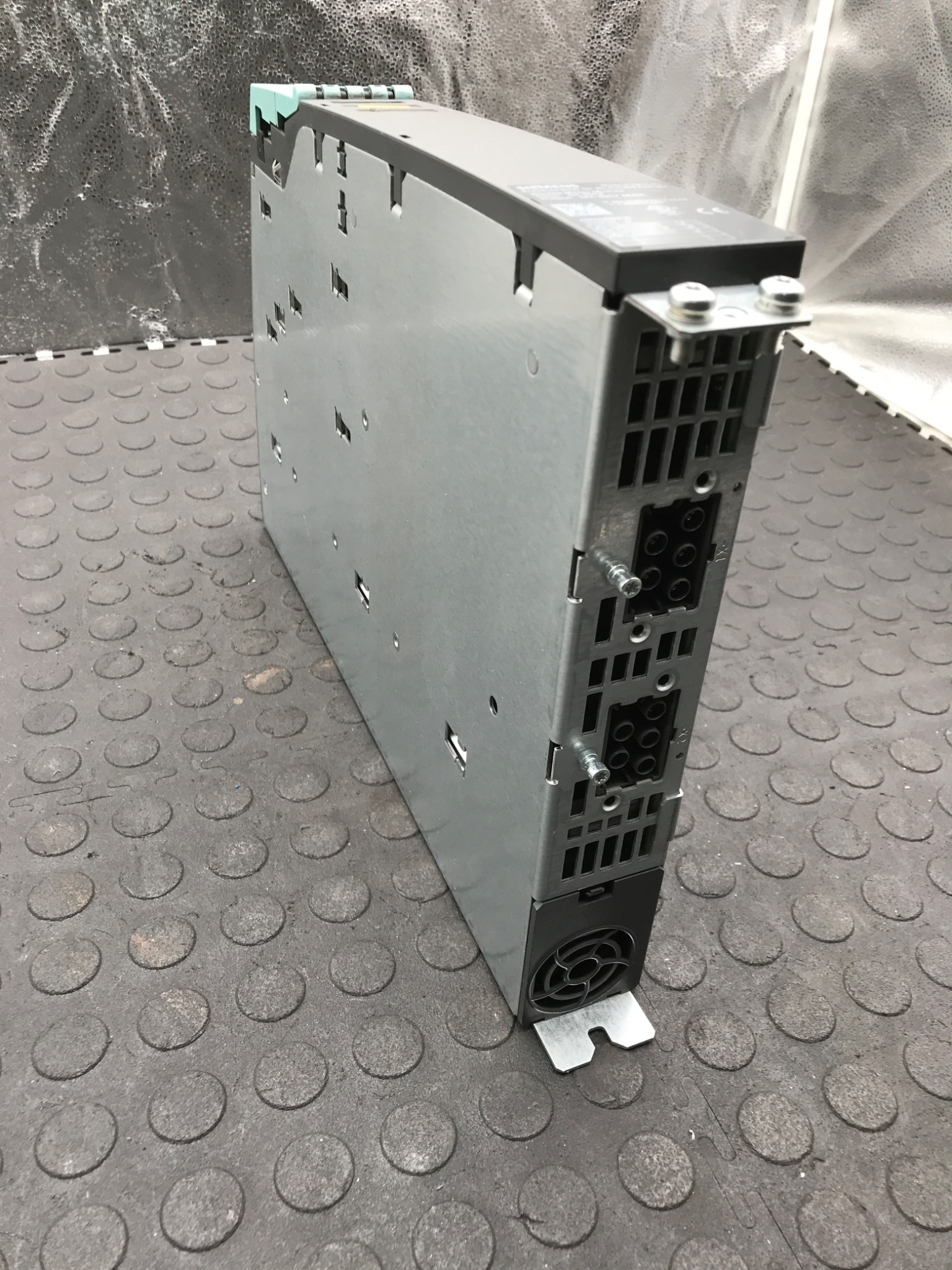 SIEMENS 6SL3120‑2TE13‑0AA3 SINAMICS Double Motor Module USED 2