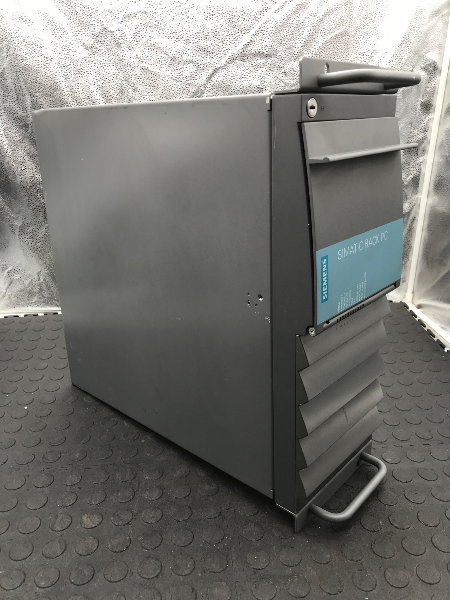 SIEMENS 6AG4114‑2GJ20‑2BX0 SIMATIC IPC847D Rack PC USED 1